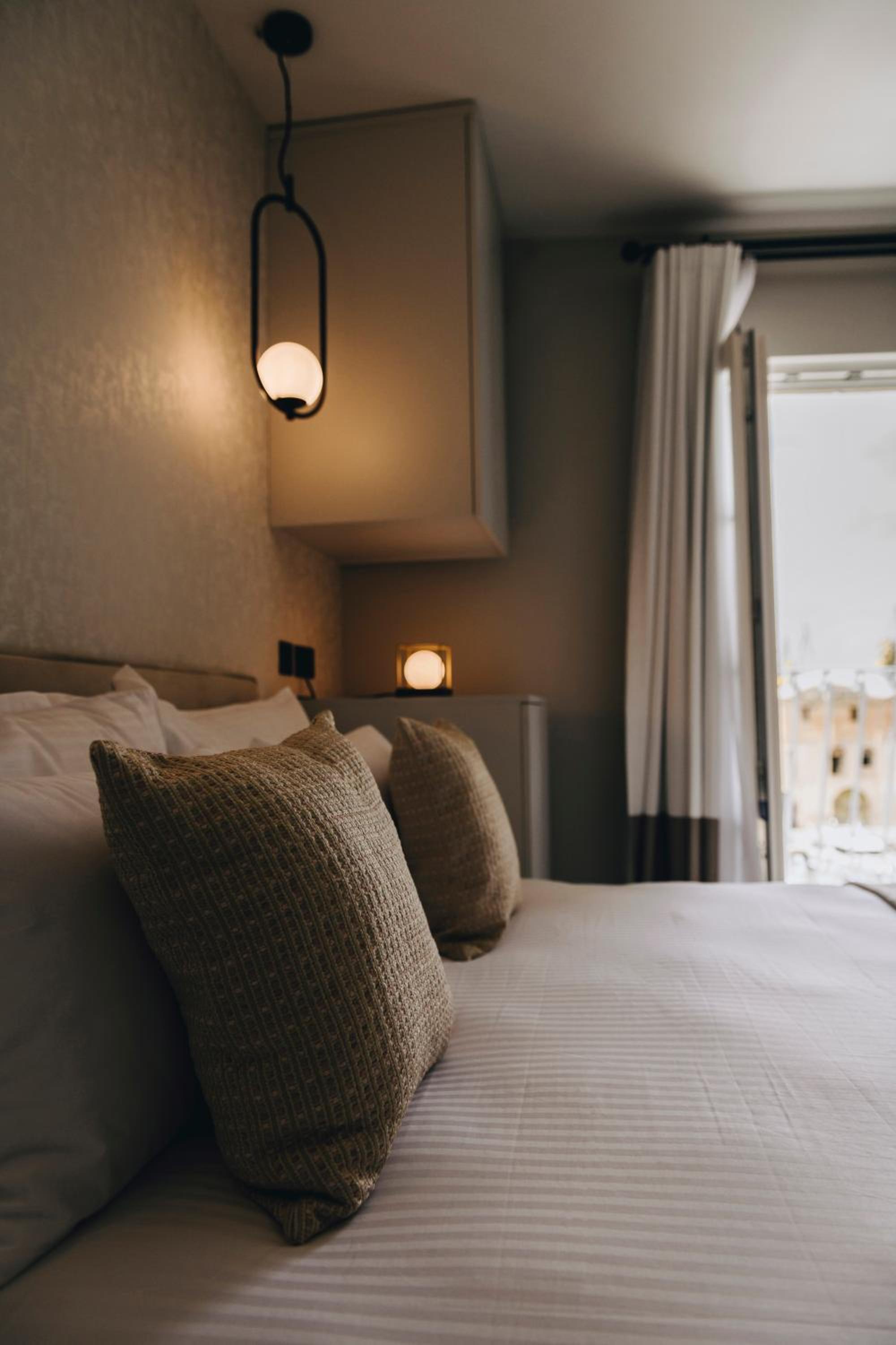 Deluxe Double Room with Balcony and Sea View photo 1