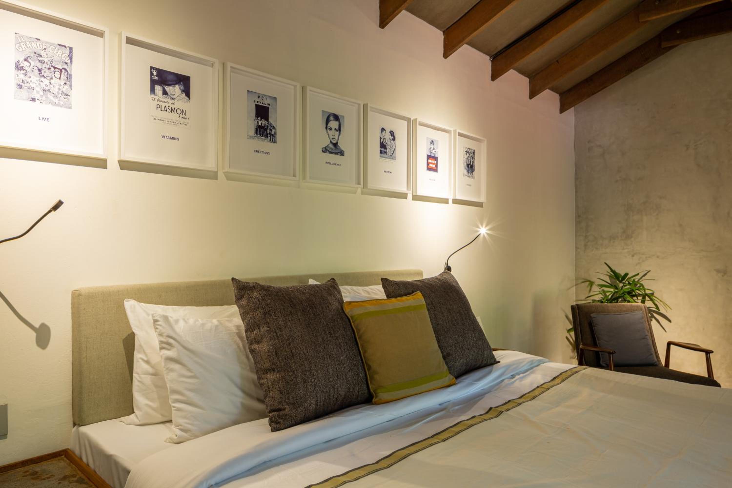 GALLERY 5 - Photo 5