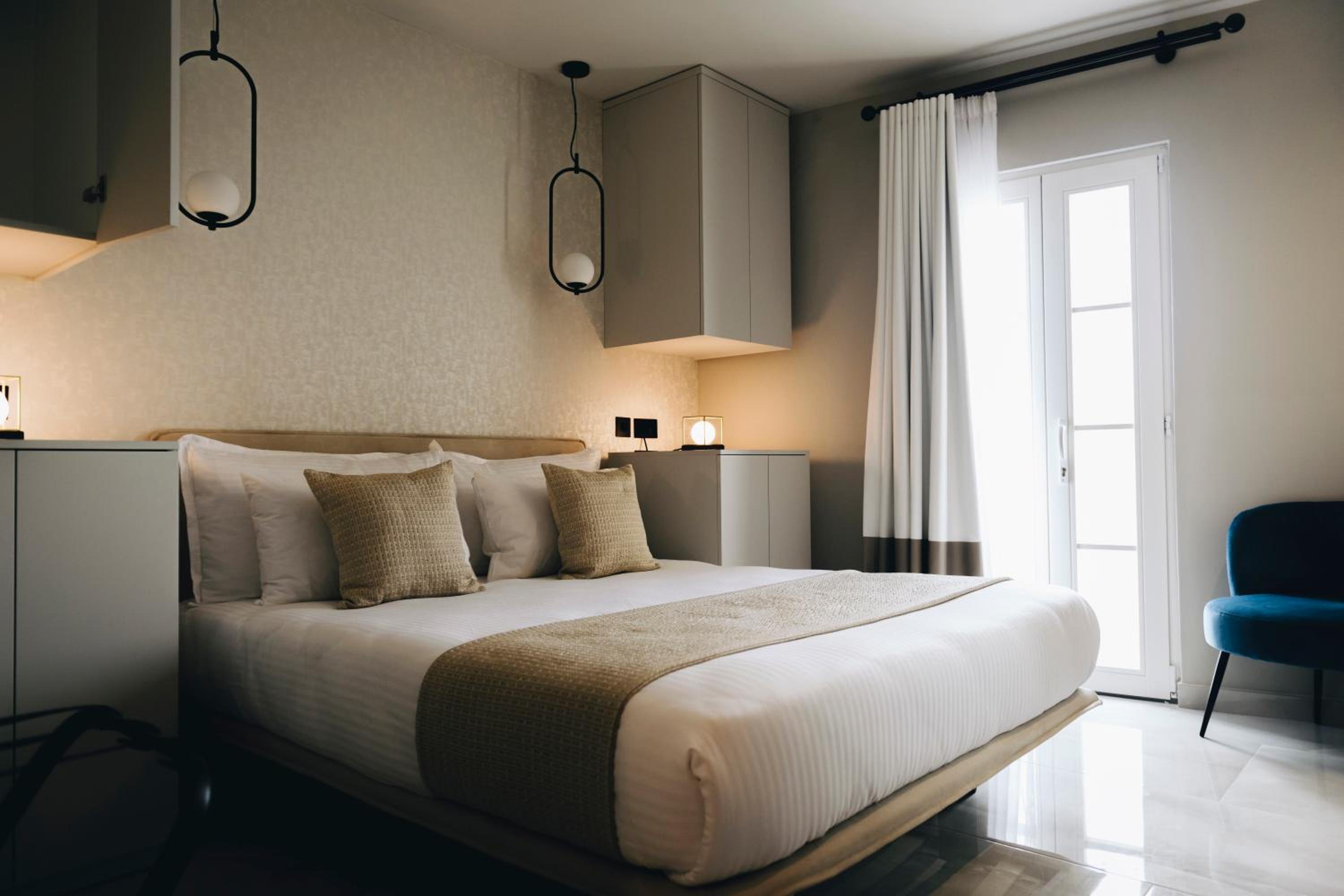 Deluxe Double Room with Balcony and Sea View