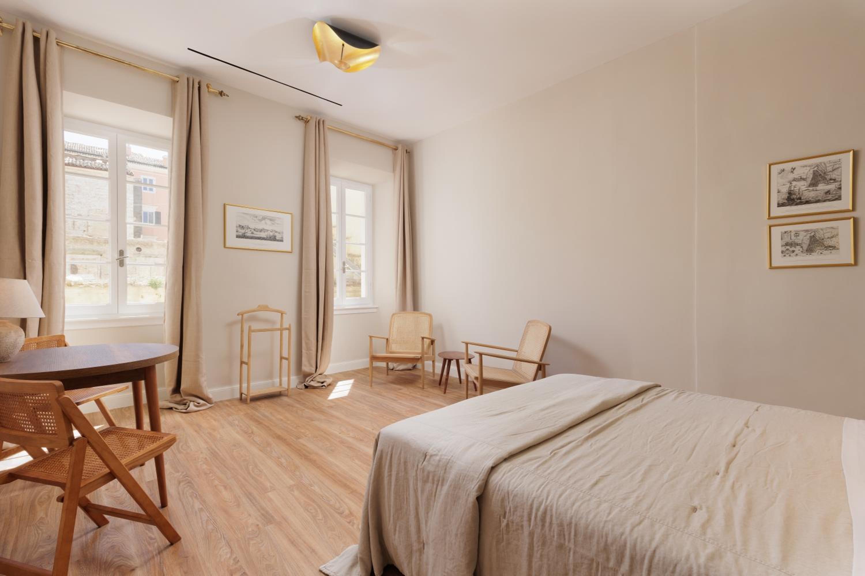 King Suite - Photo 5