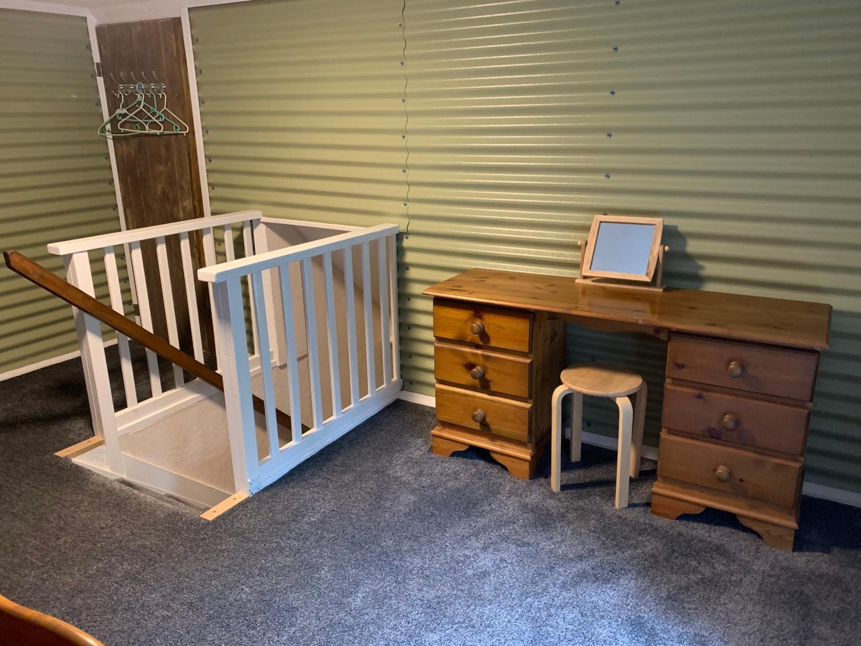 One-Bedroom Apartment - Photo 1