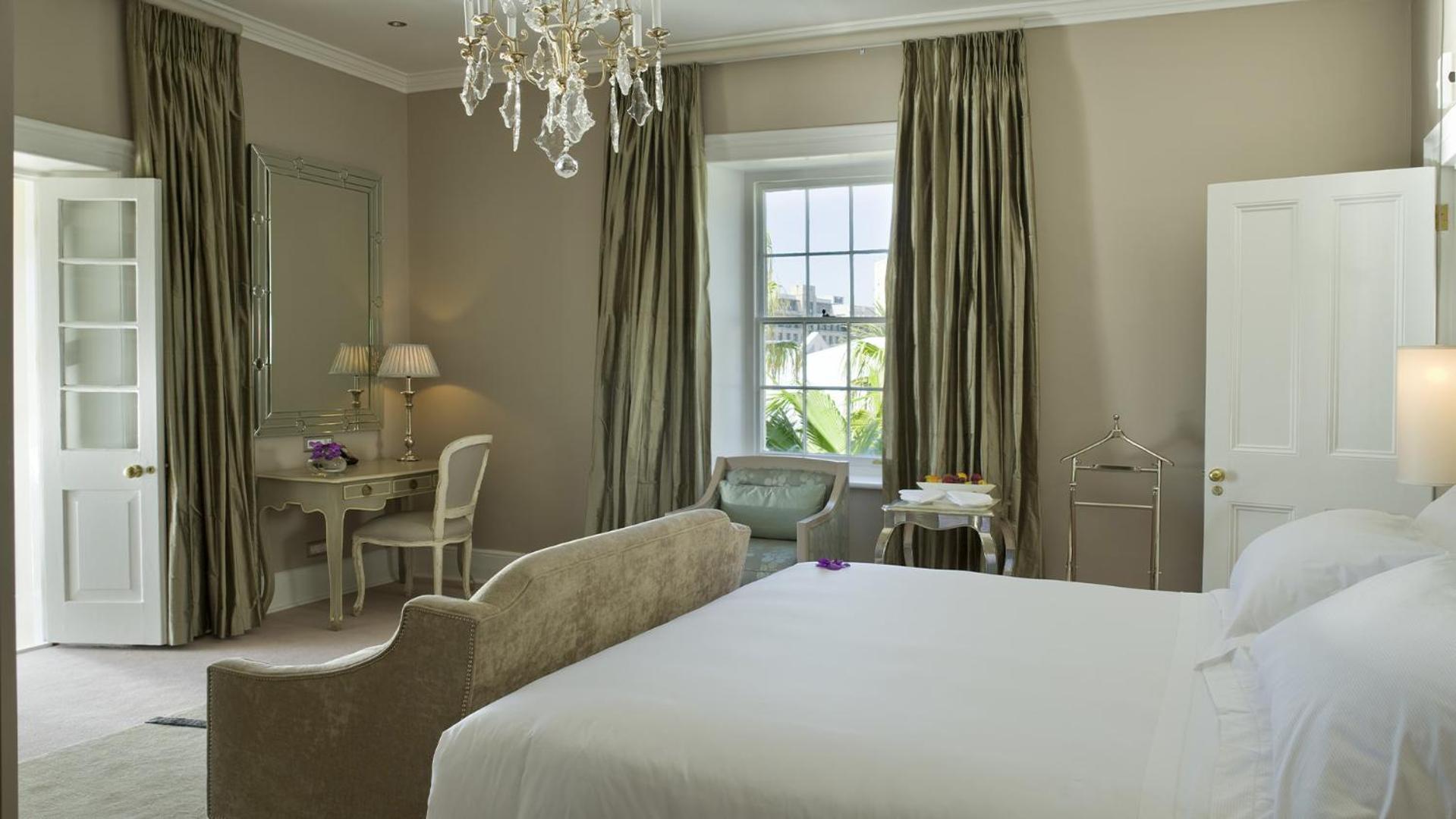 Luxury Double or Twin Room - Photo 11