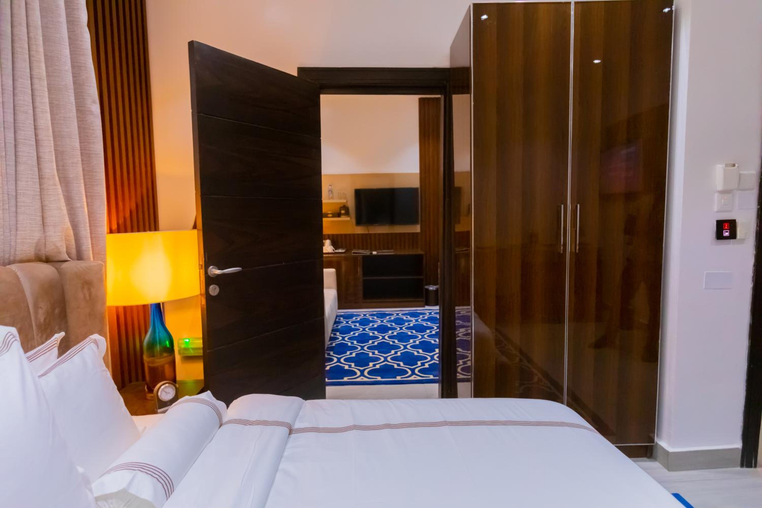 Executive Suite photo 1
