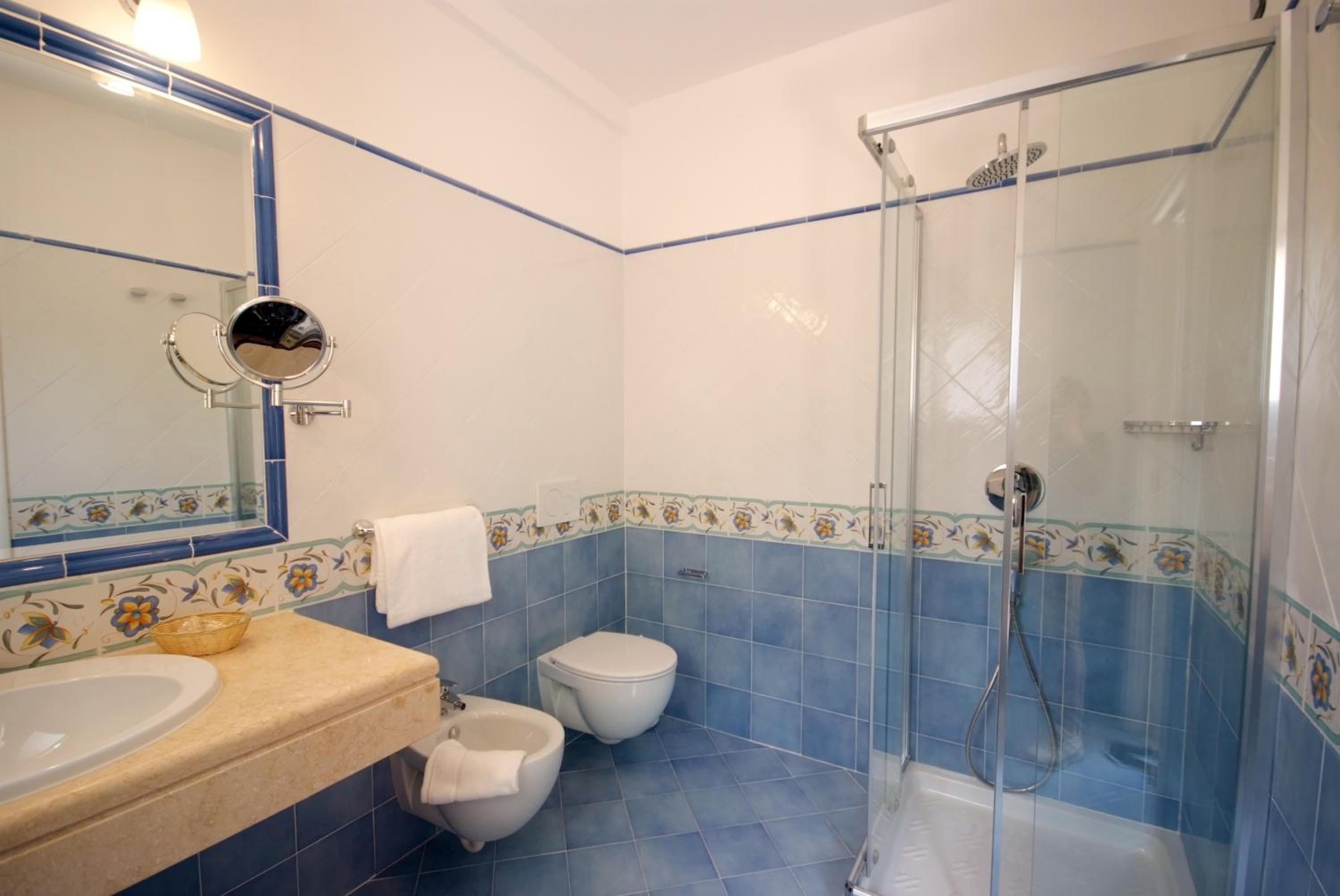 Deluxe Double Room with Sea View photo 3