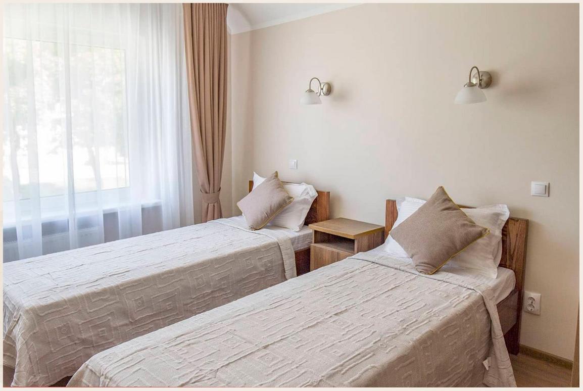 Budget Twin Room photo 2