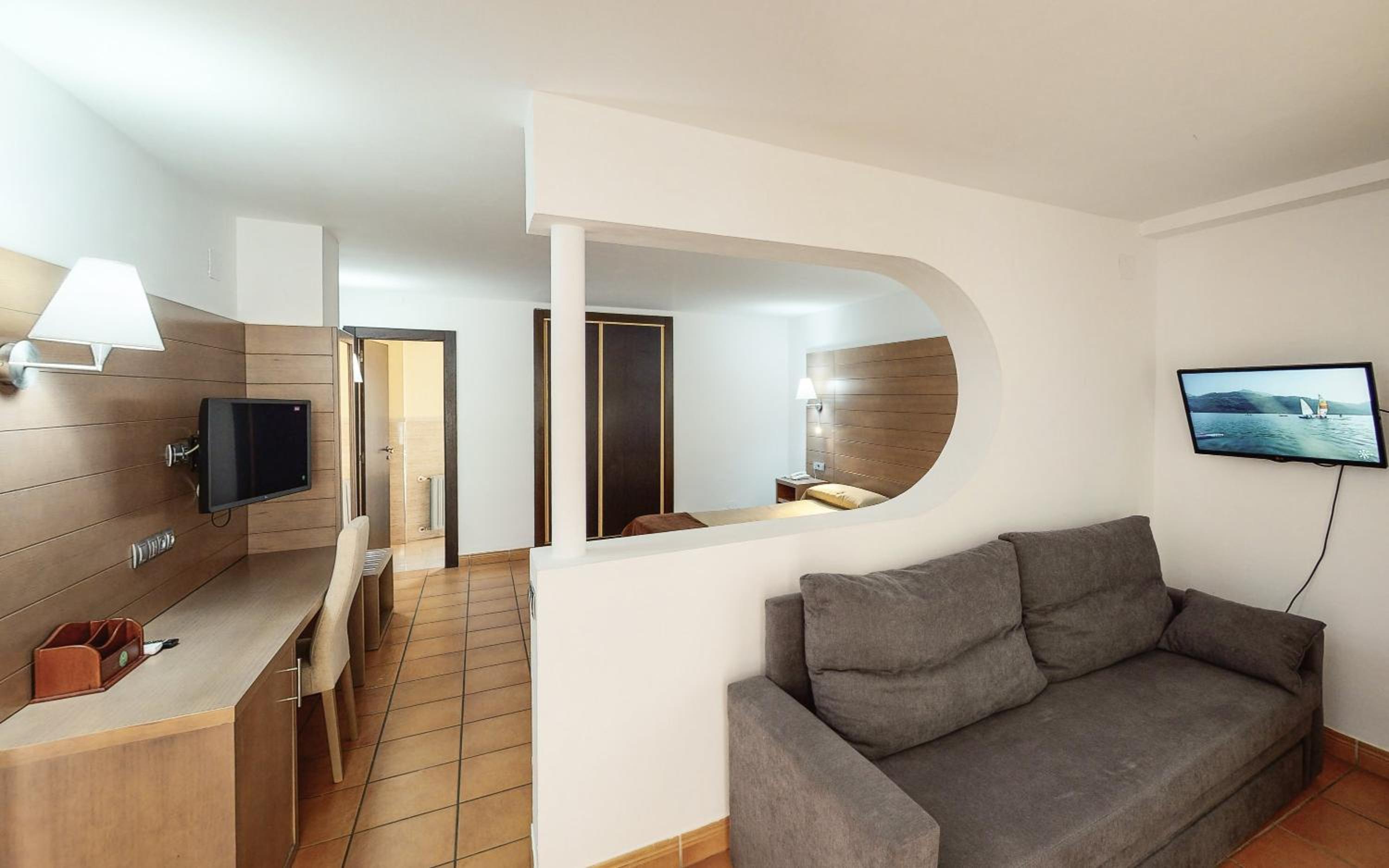 Habitación Familiar (2 Adultos + 2 Niños)