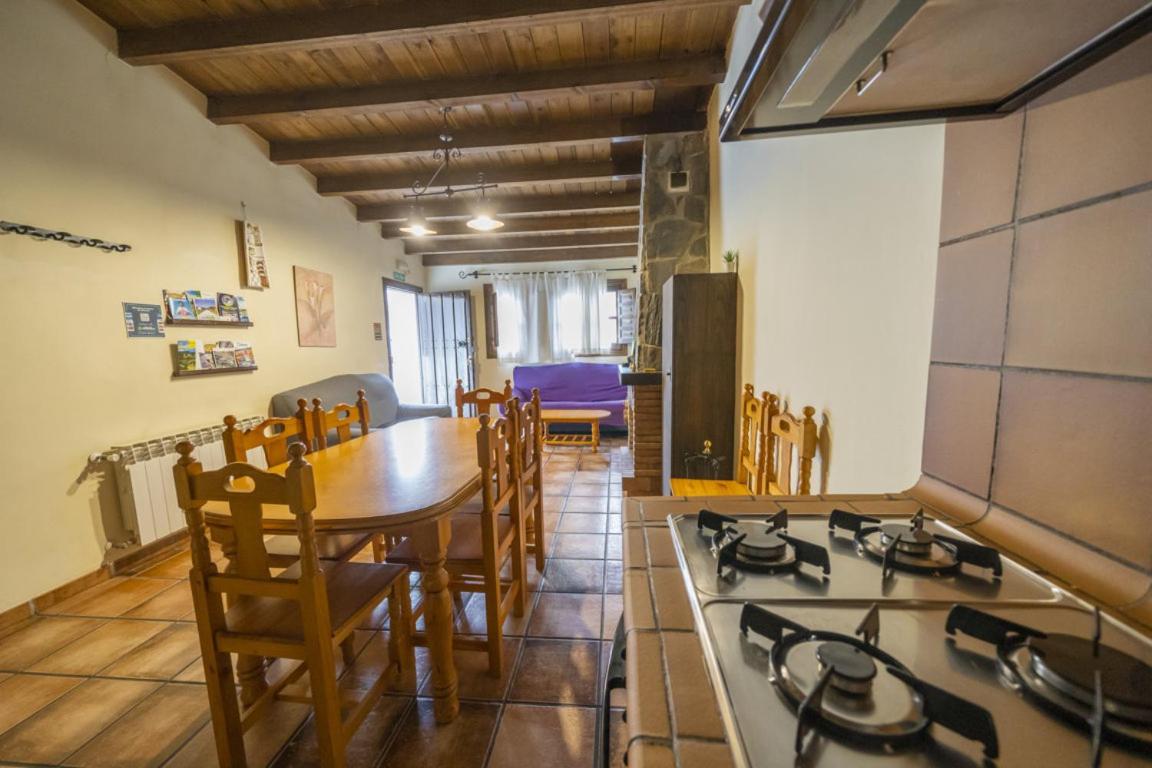 Apartment with Mountain View - Photo 13