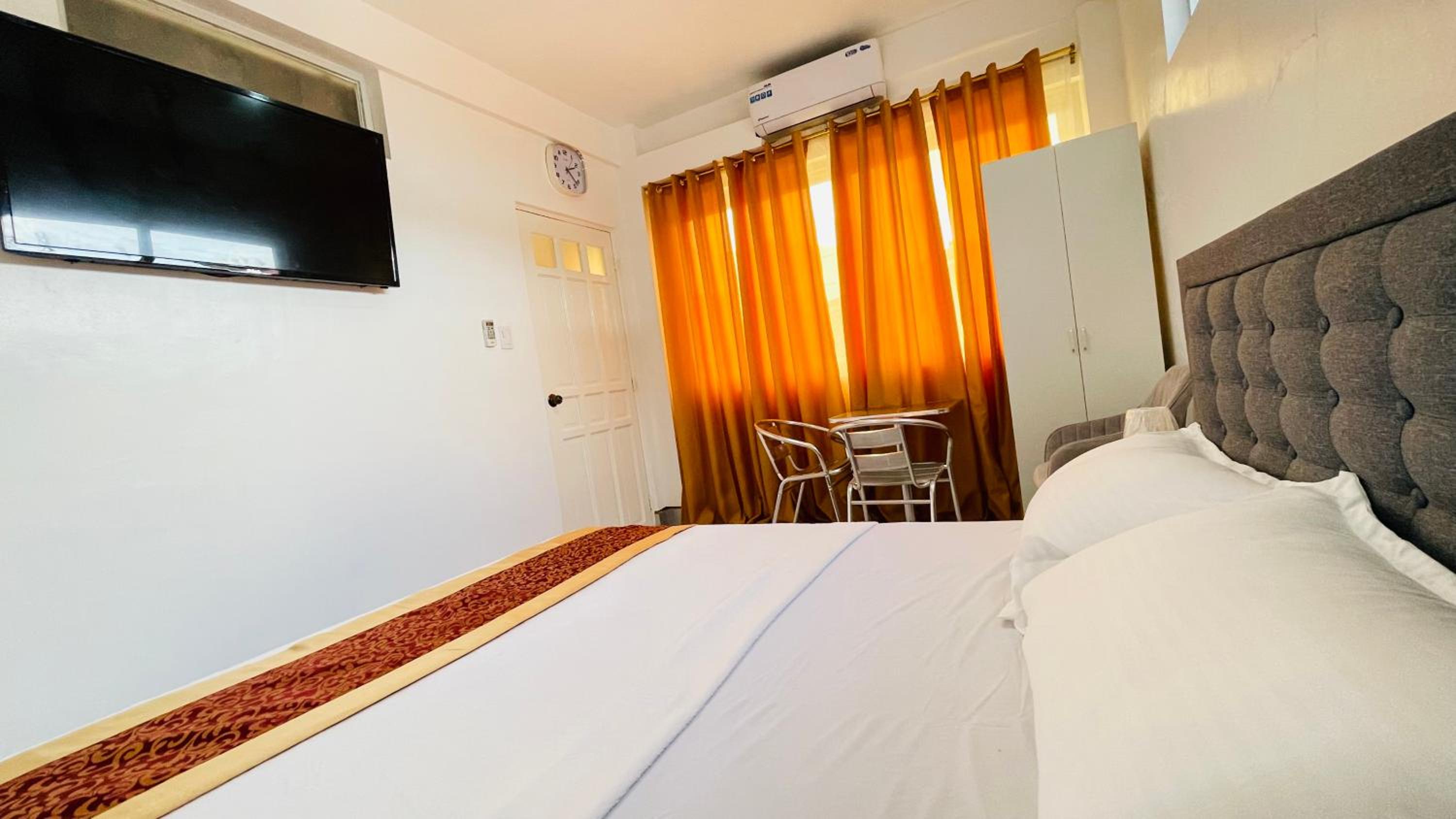 Queen Suite