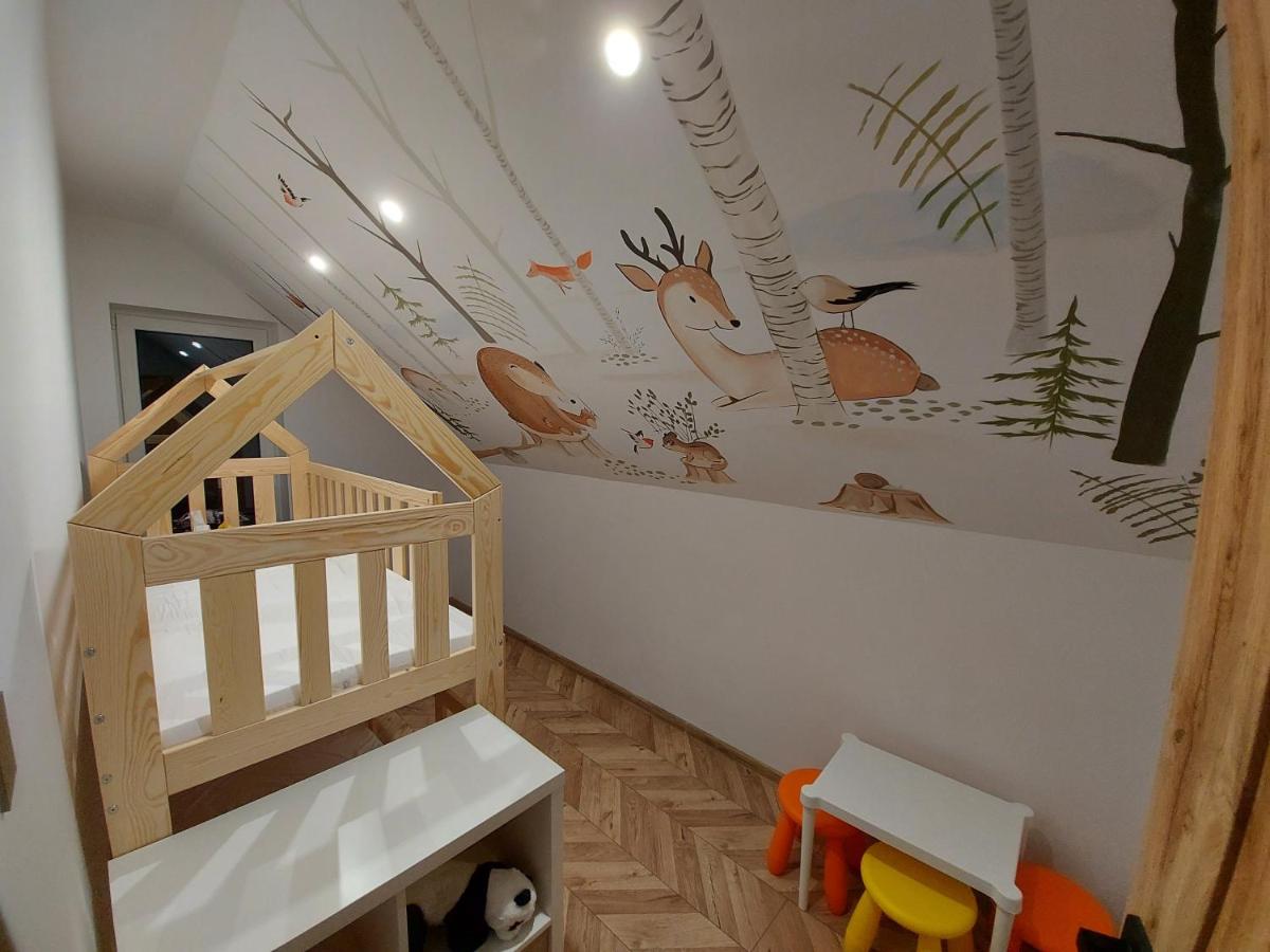 Four-Bedroom House photo 1
