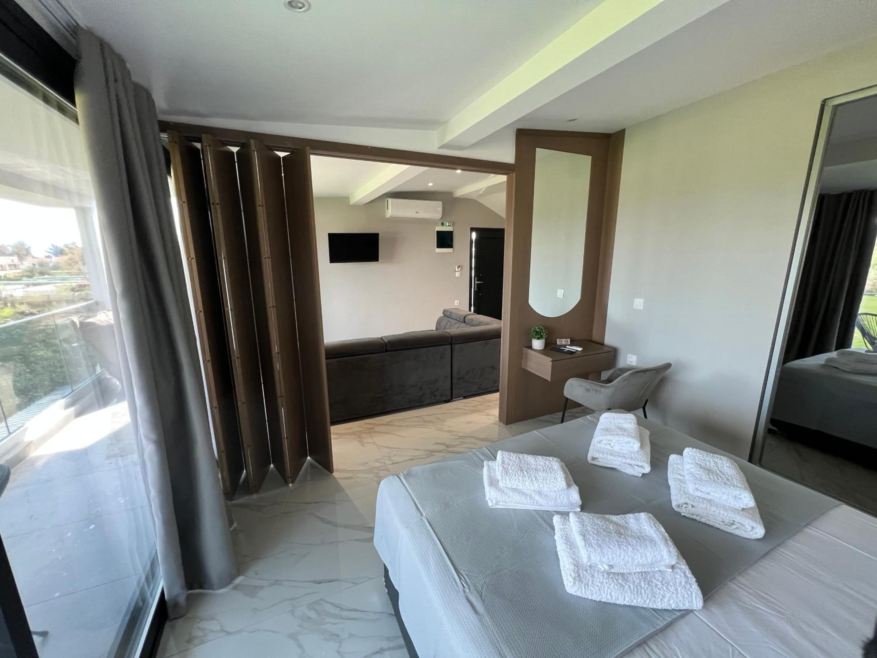 Junior Suite with Sea View photo 3