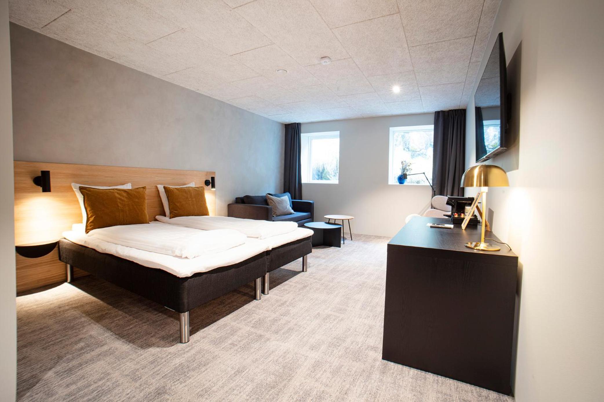 Superior Room with back view