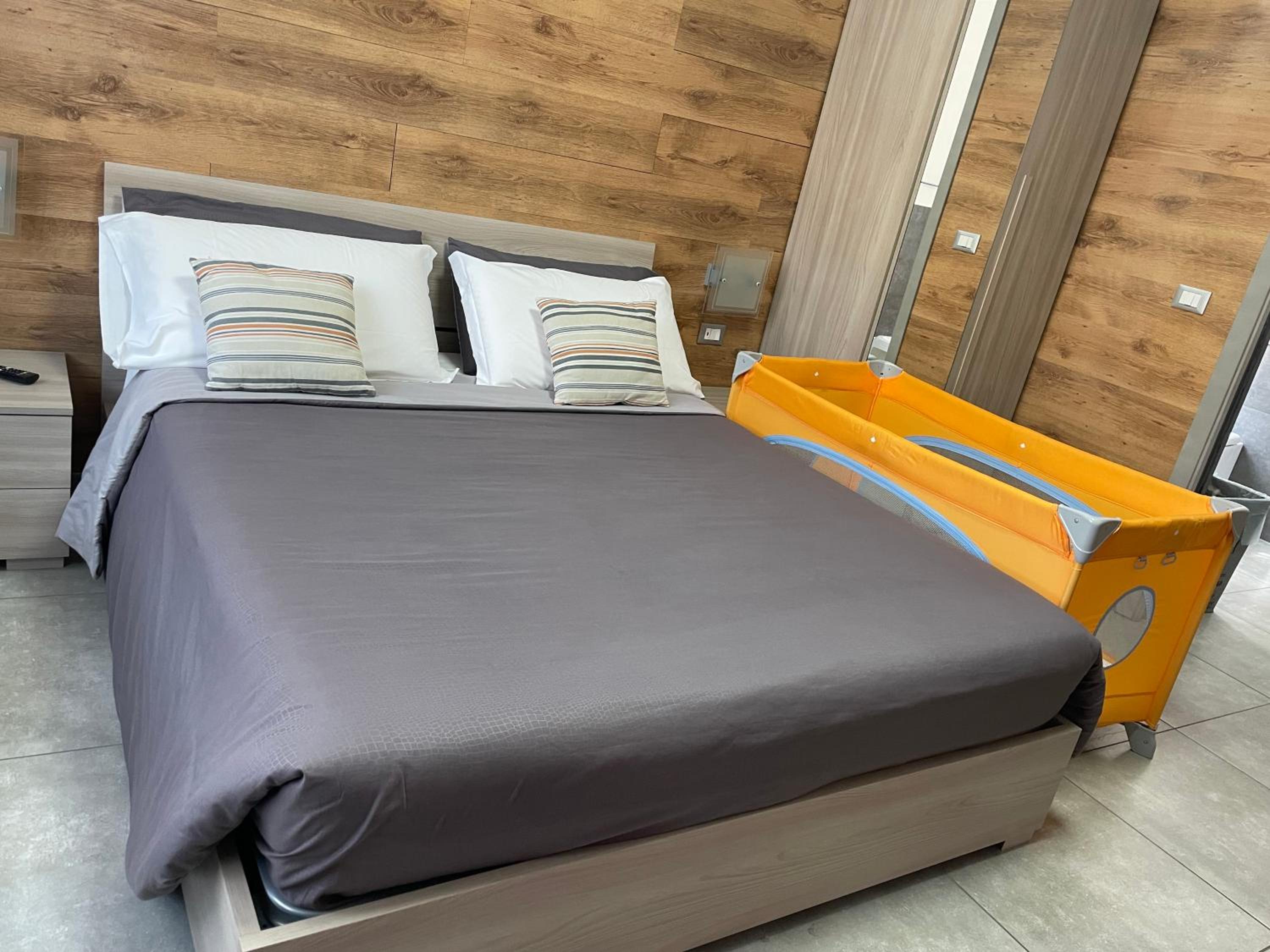 One-Bedroom Apartment - Photo 45