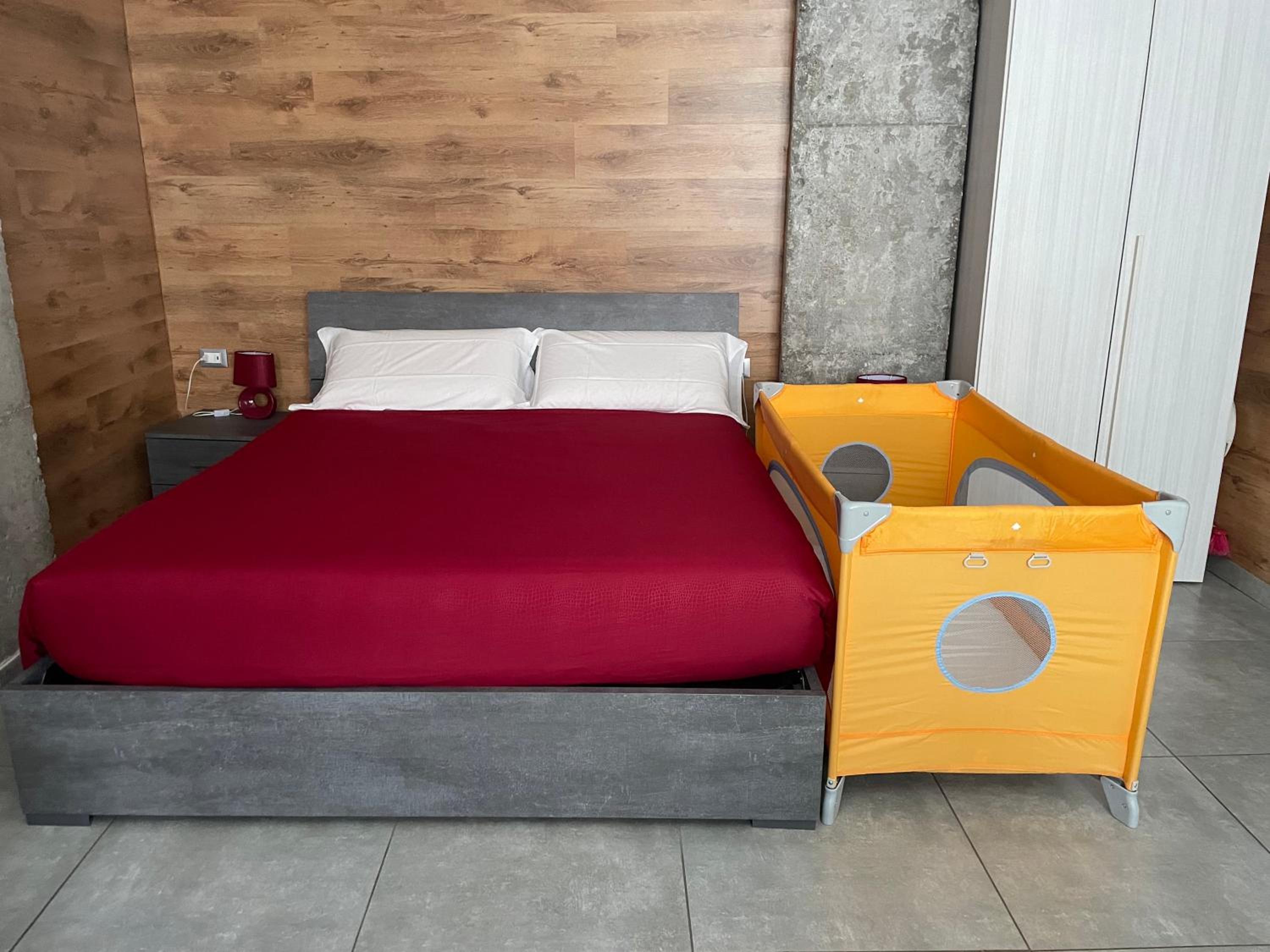 One-Bedroom Apartment - Photo 9