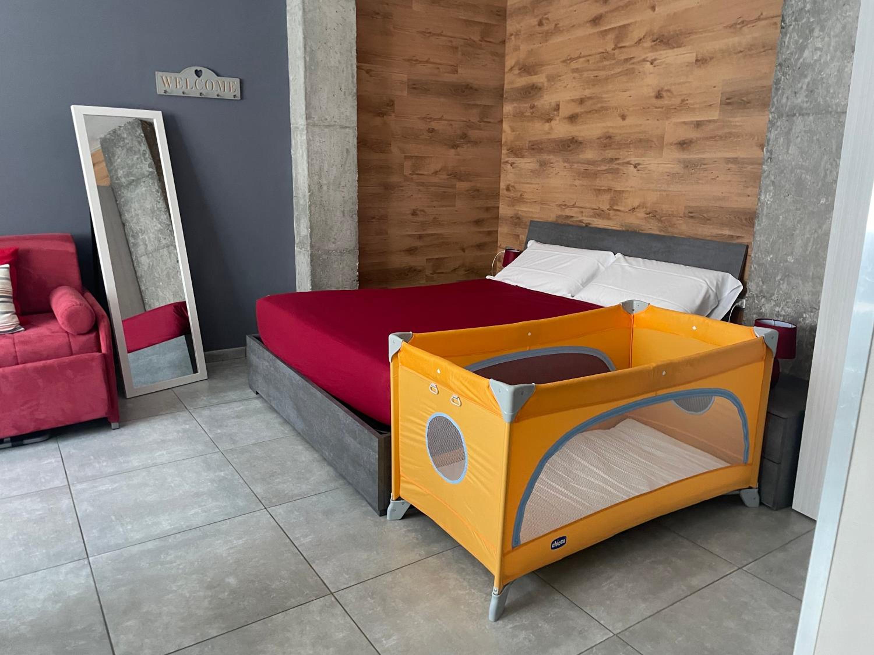 One-Bedroom Apartment - Photo 8
