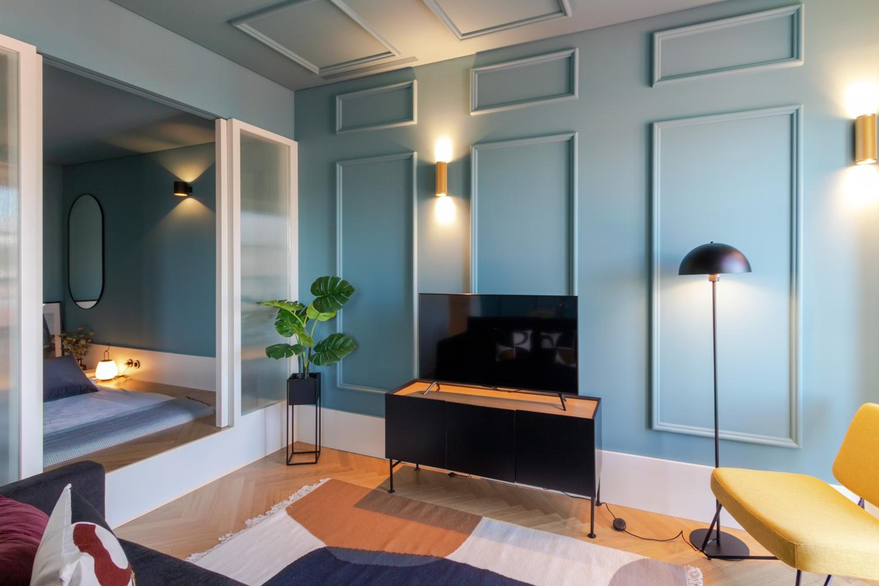 One-Bedroom Apartment - Photo 1