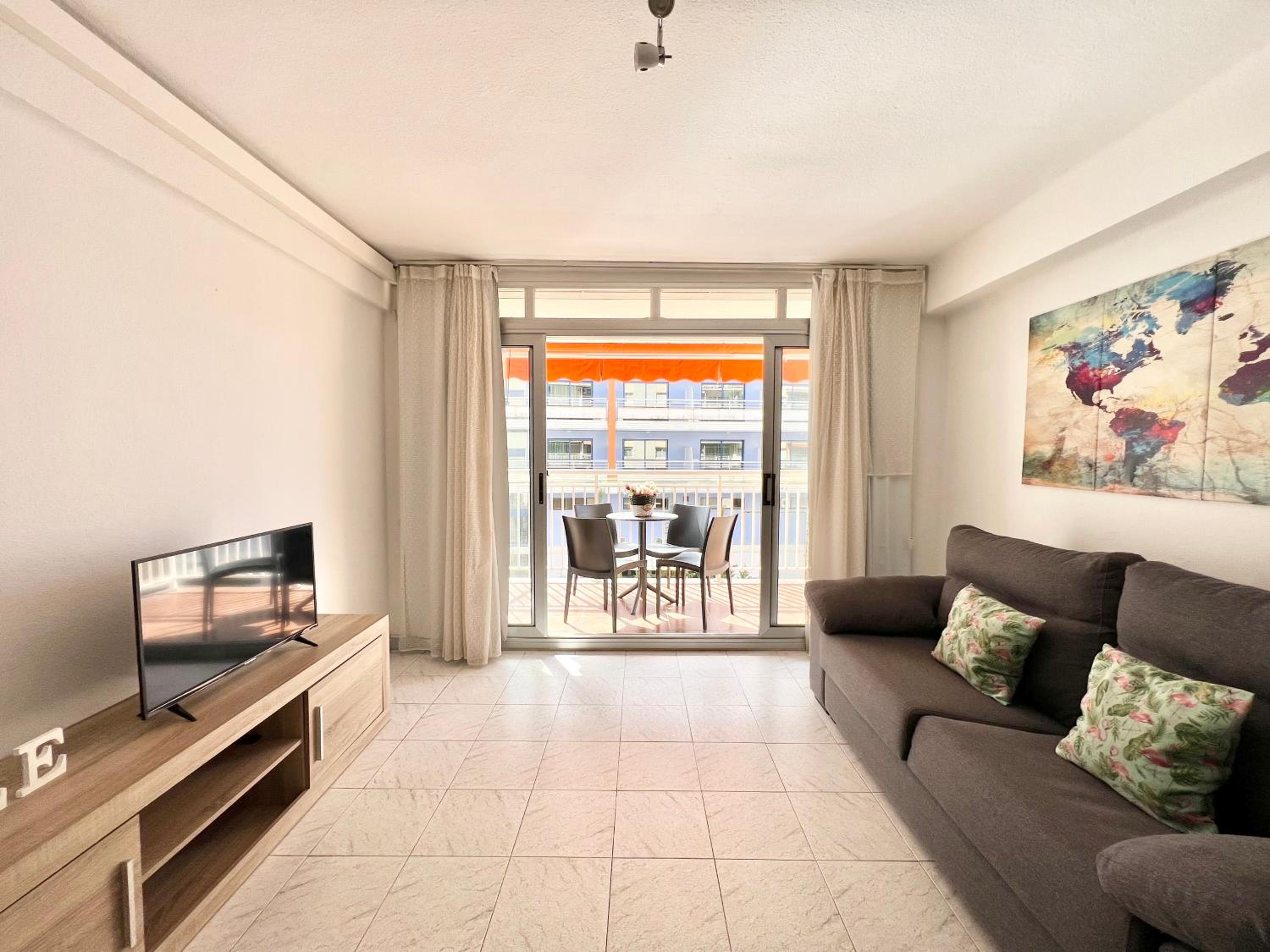 Apartamento con Balcón