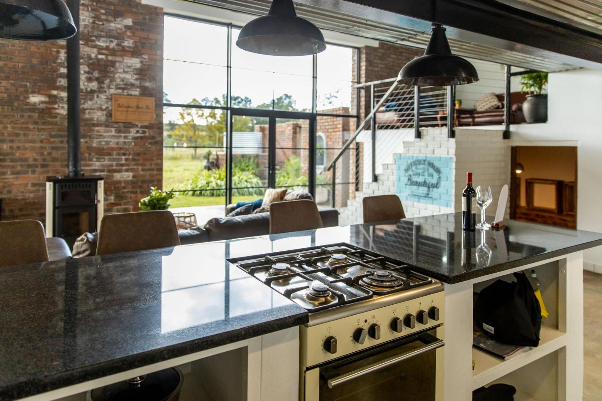Loft - Photo 2
