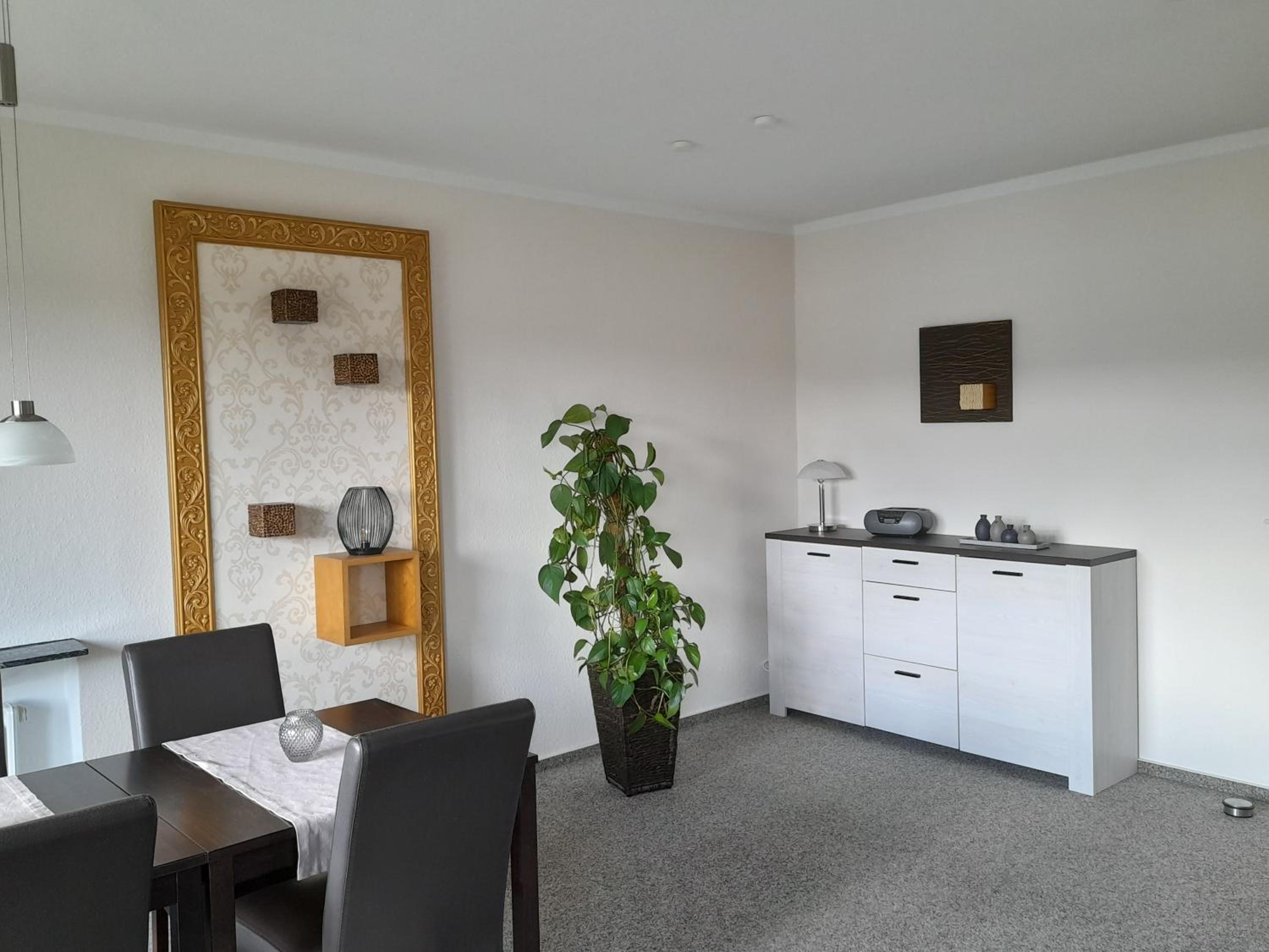 Apartment with Balcony photo 3