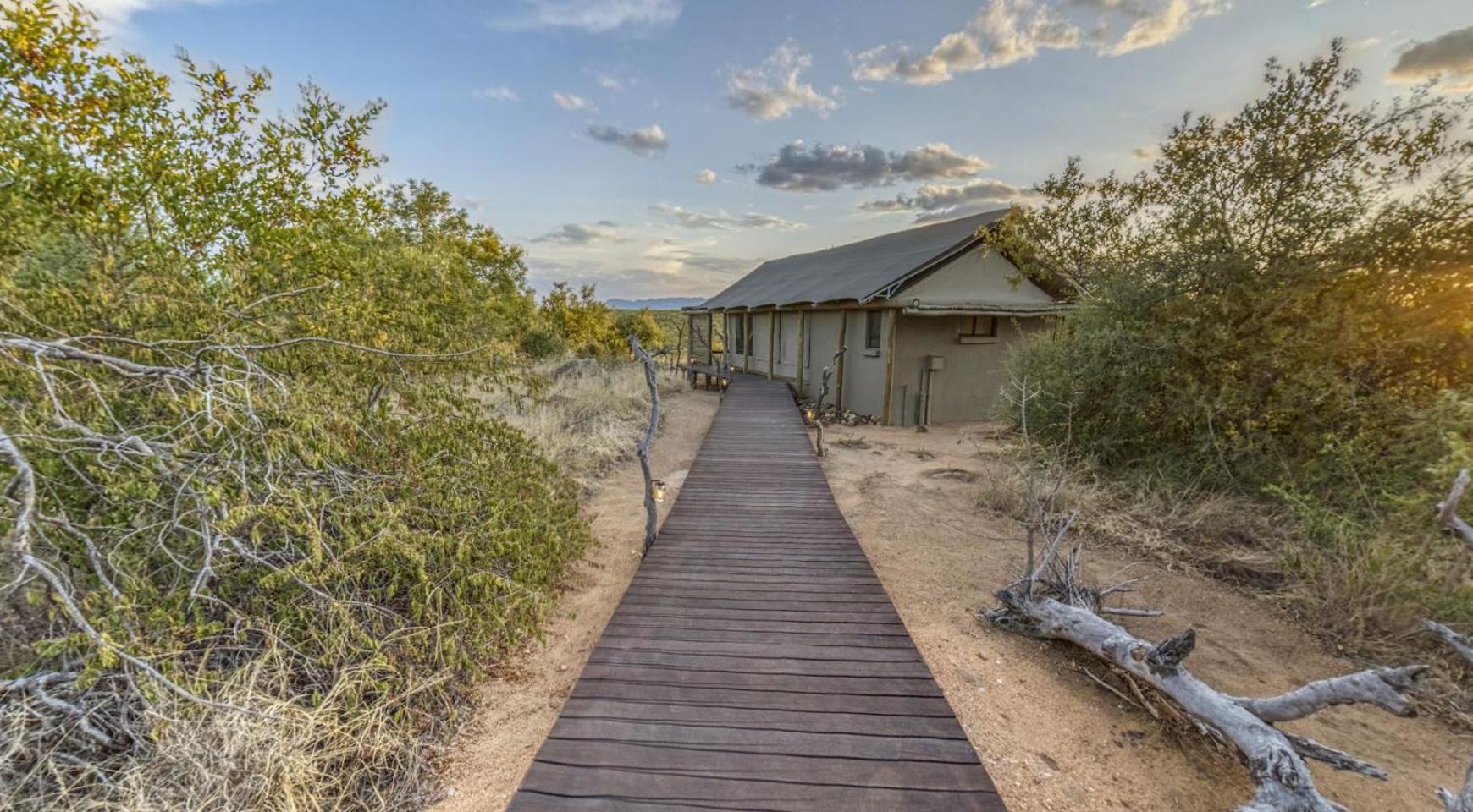 Superior Double or Twin Room with Mountain View photo 2
