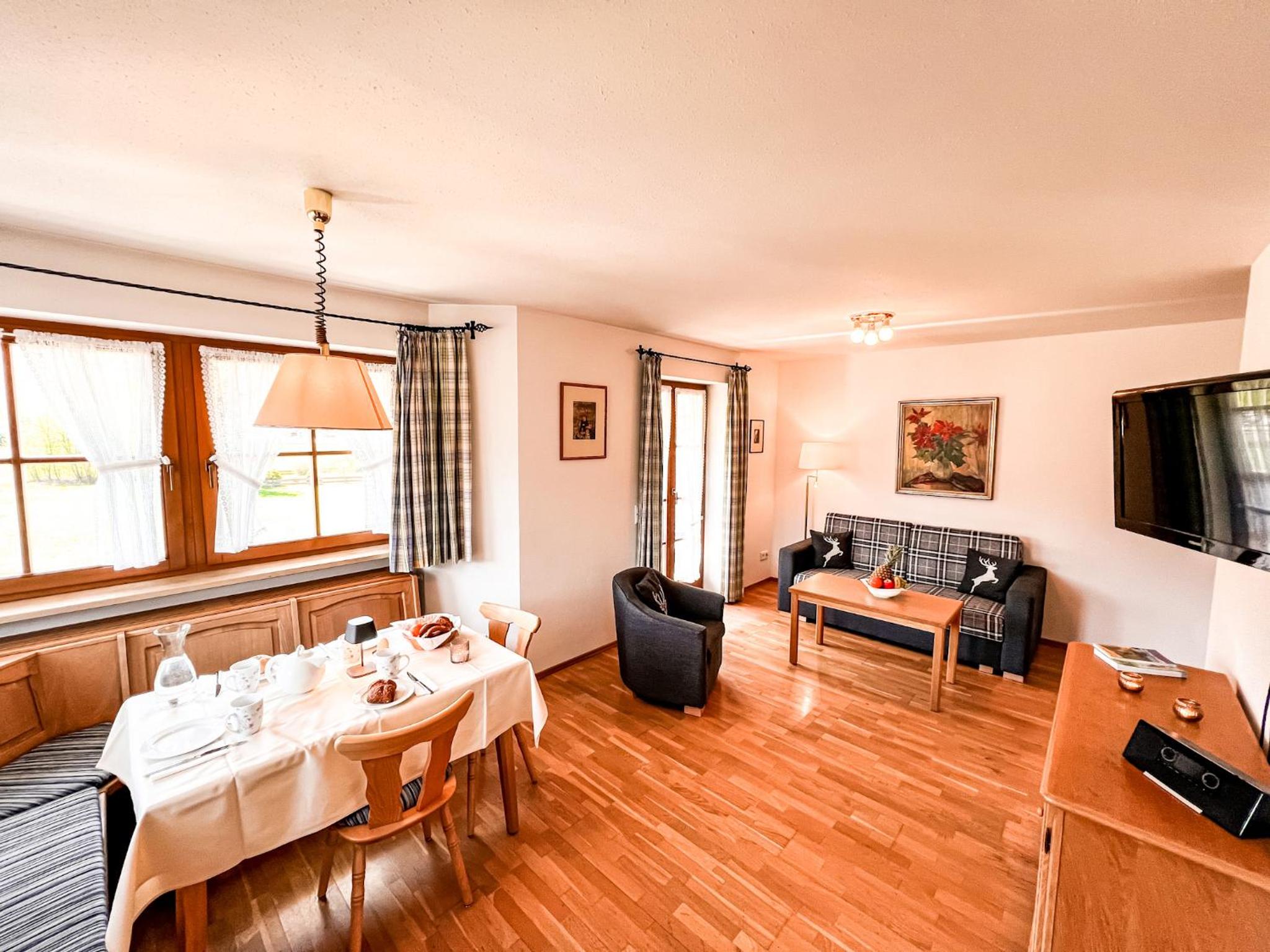 Two-Bedroom Apartment with Balcony photo 2
