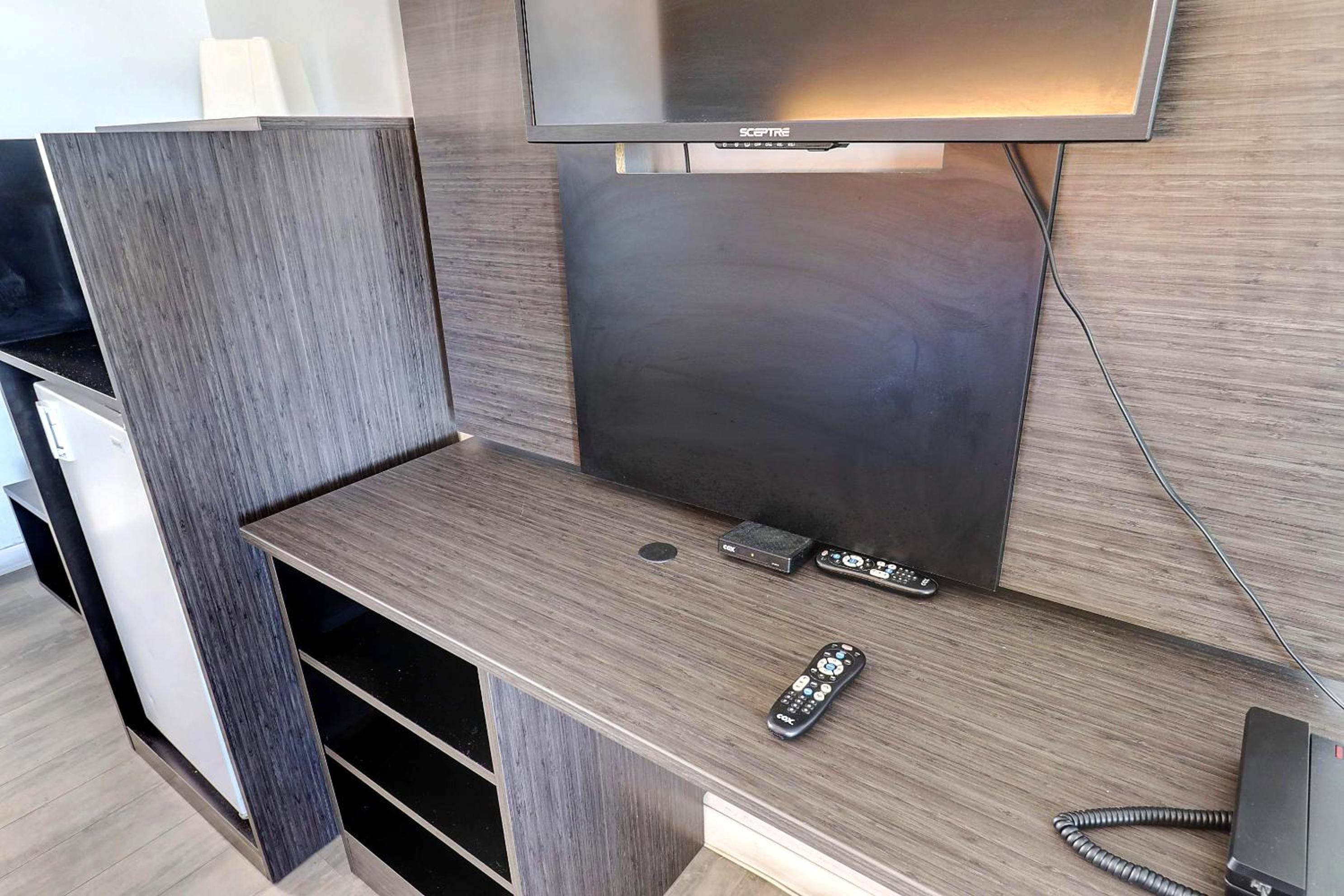 Quadruple Room - Photo 11