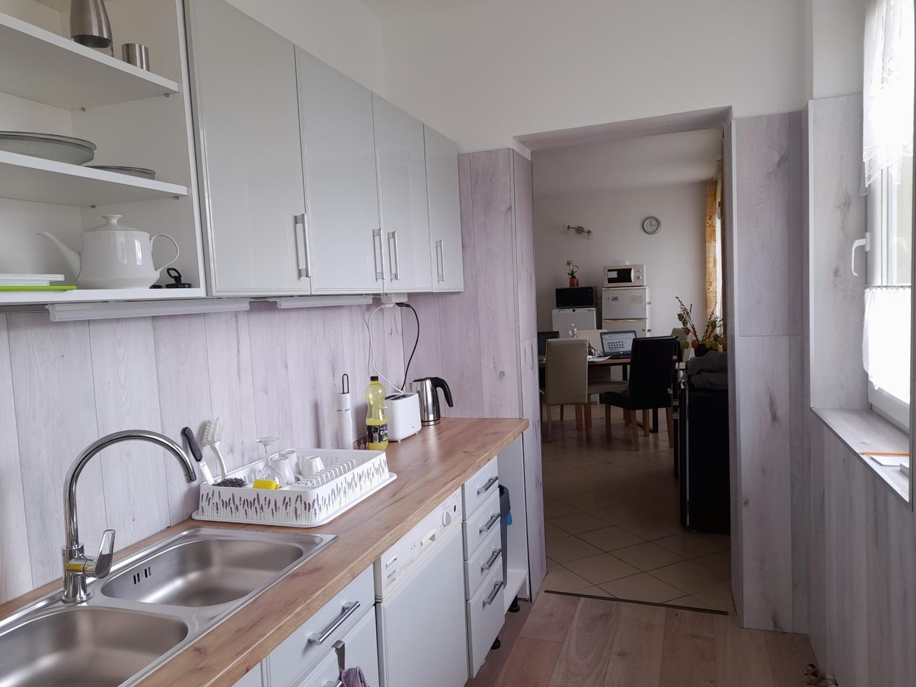 Triple Room - Photo 13