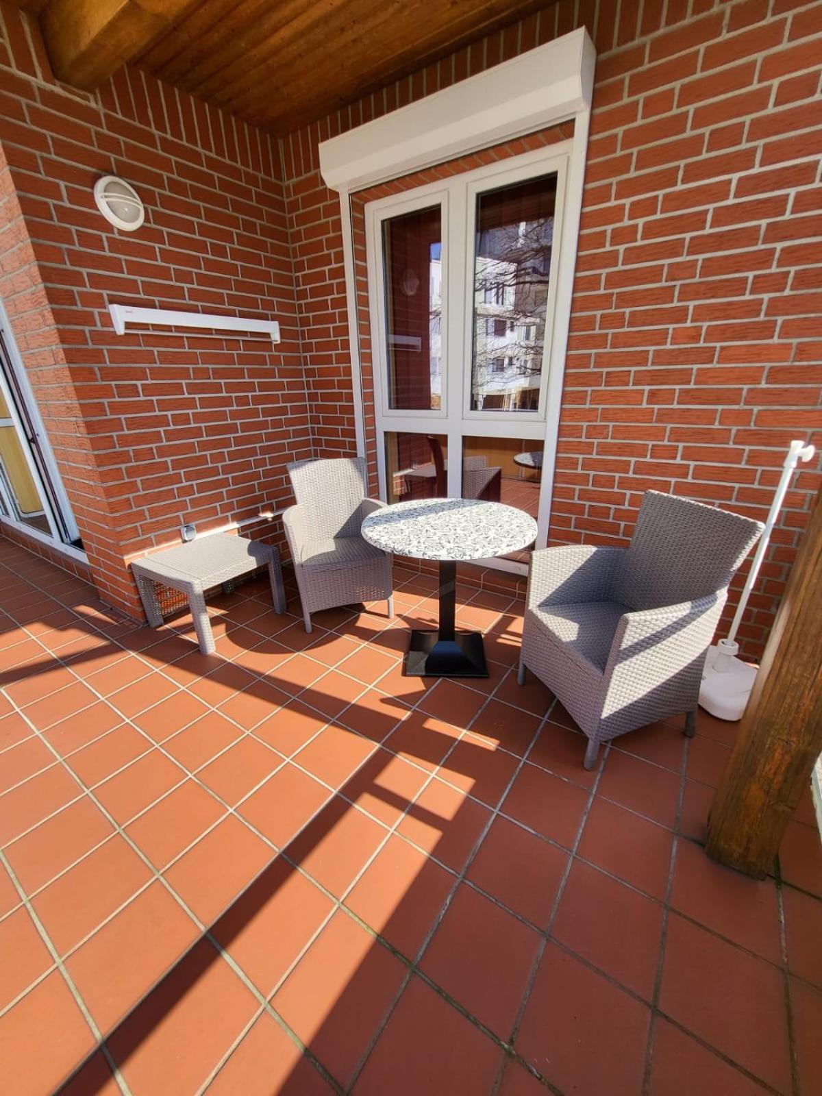 Apartment with Balcony photo 2