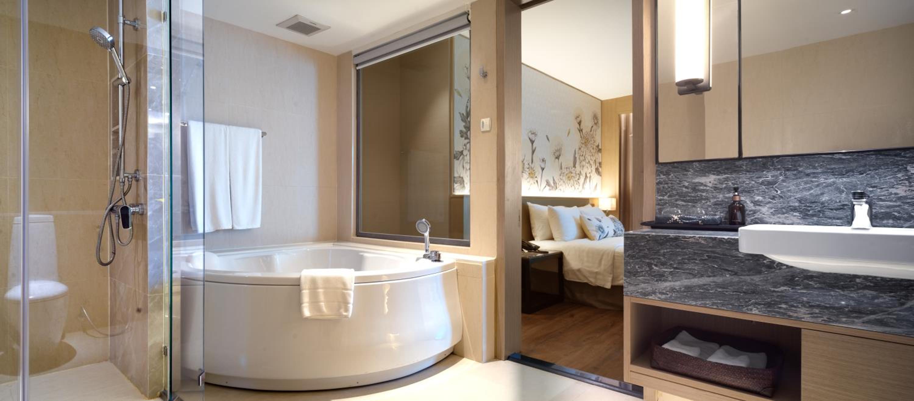 2 Bedroom Family Suite - Chrysanthemum Suite