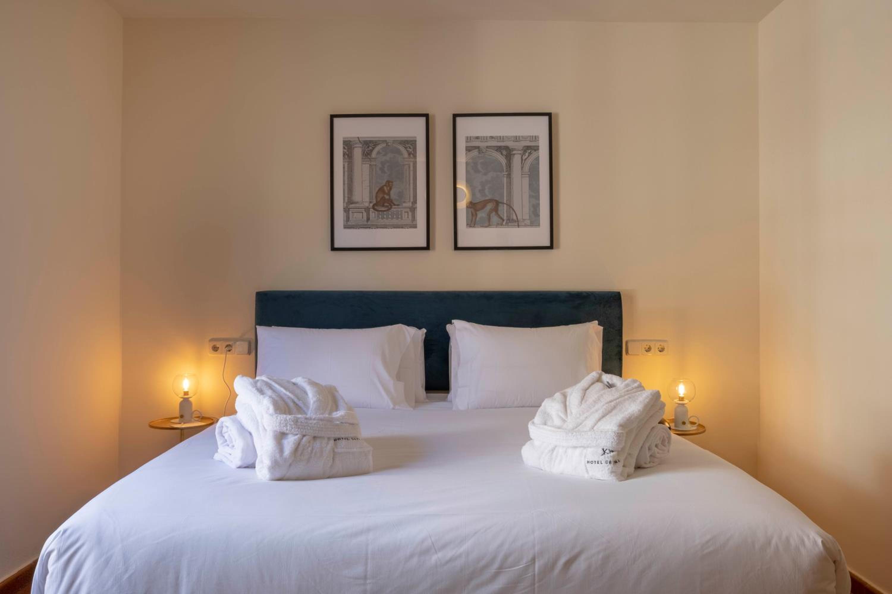 Superior Double or Twin Room - Photo 2