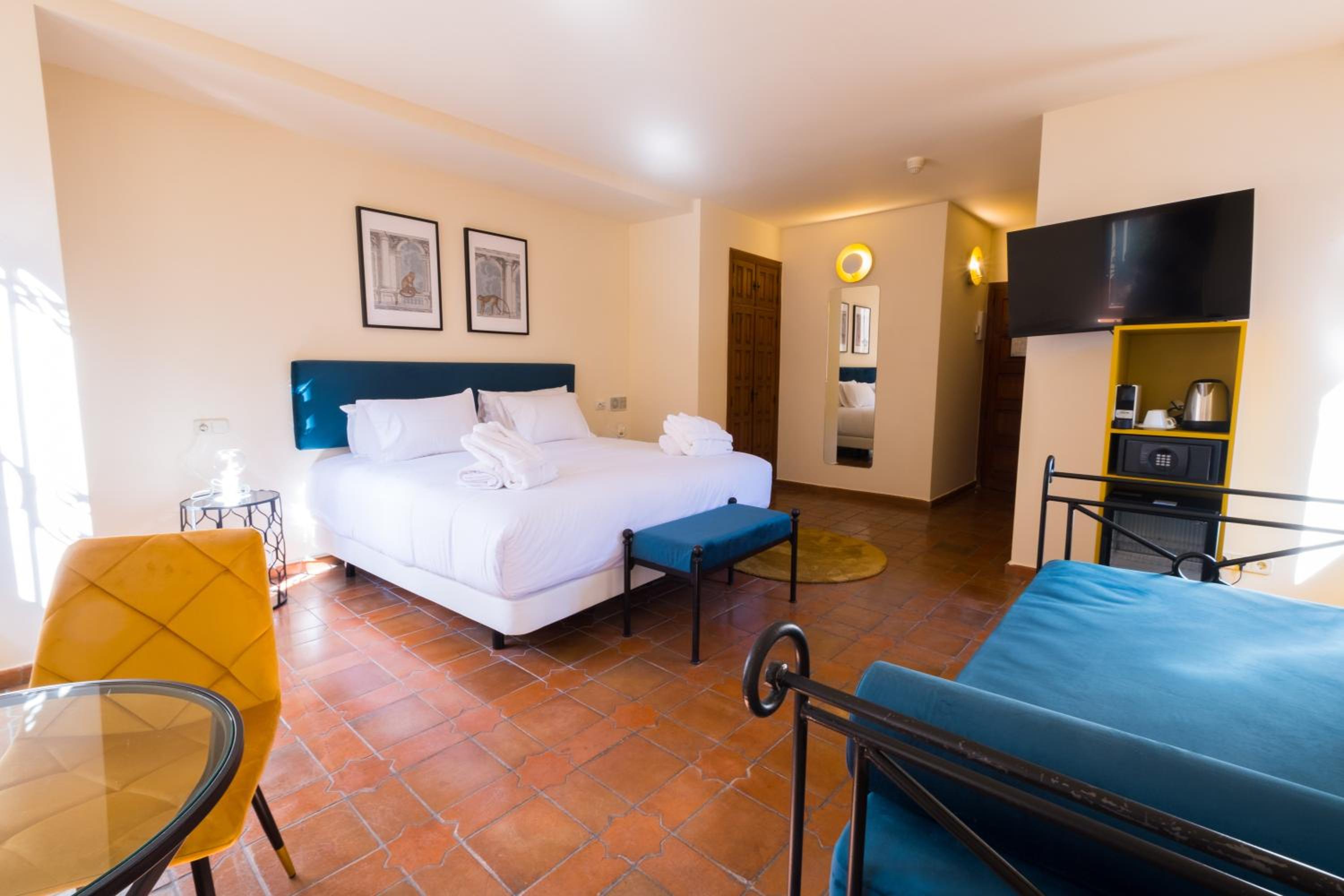 Superior Double or Twin Room - Photo 1