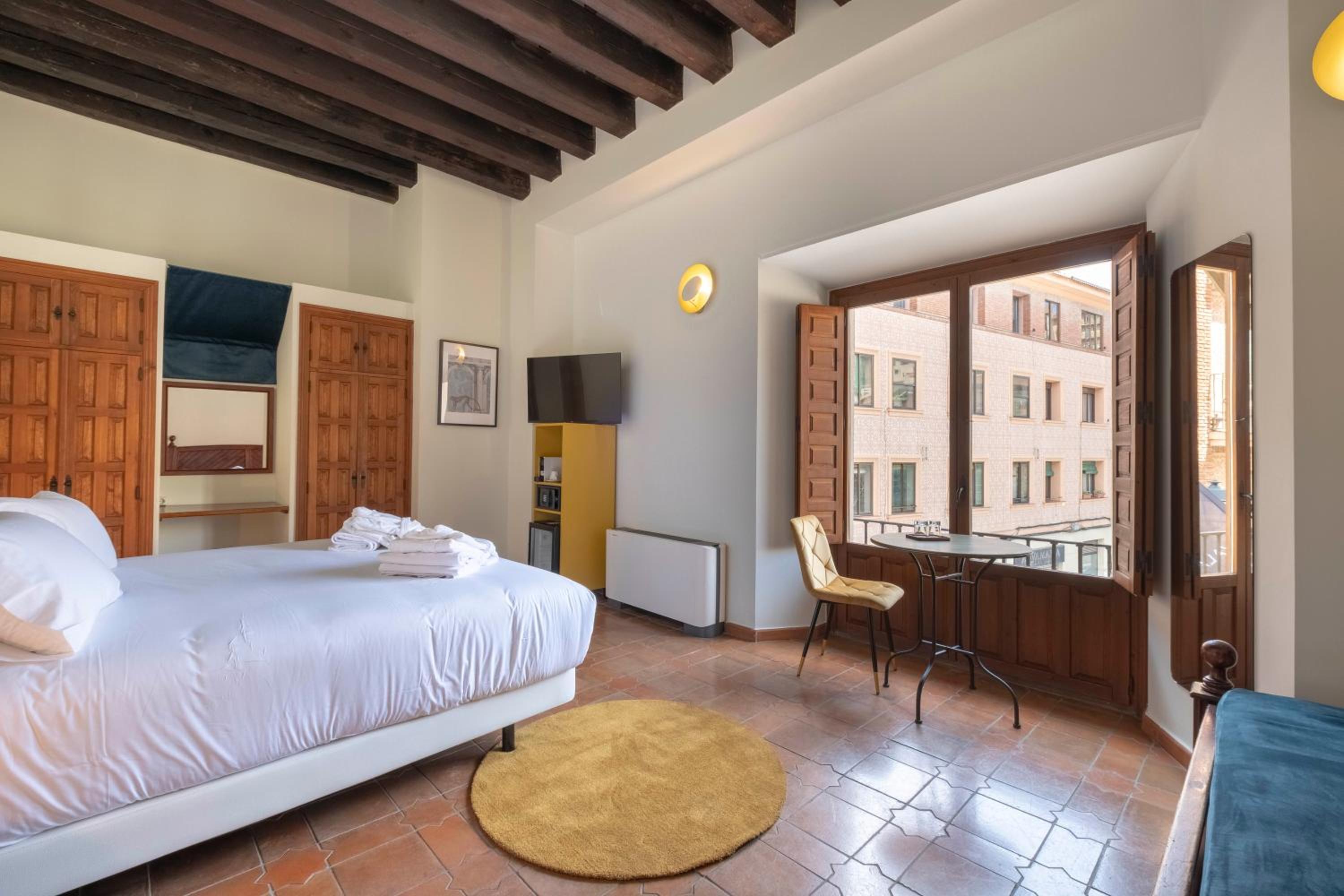 Deluxe Double or Twin Room - Photo 1