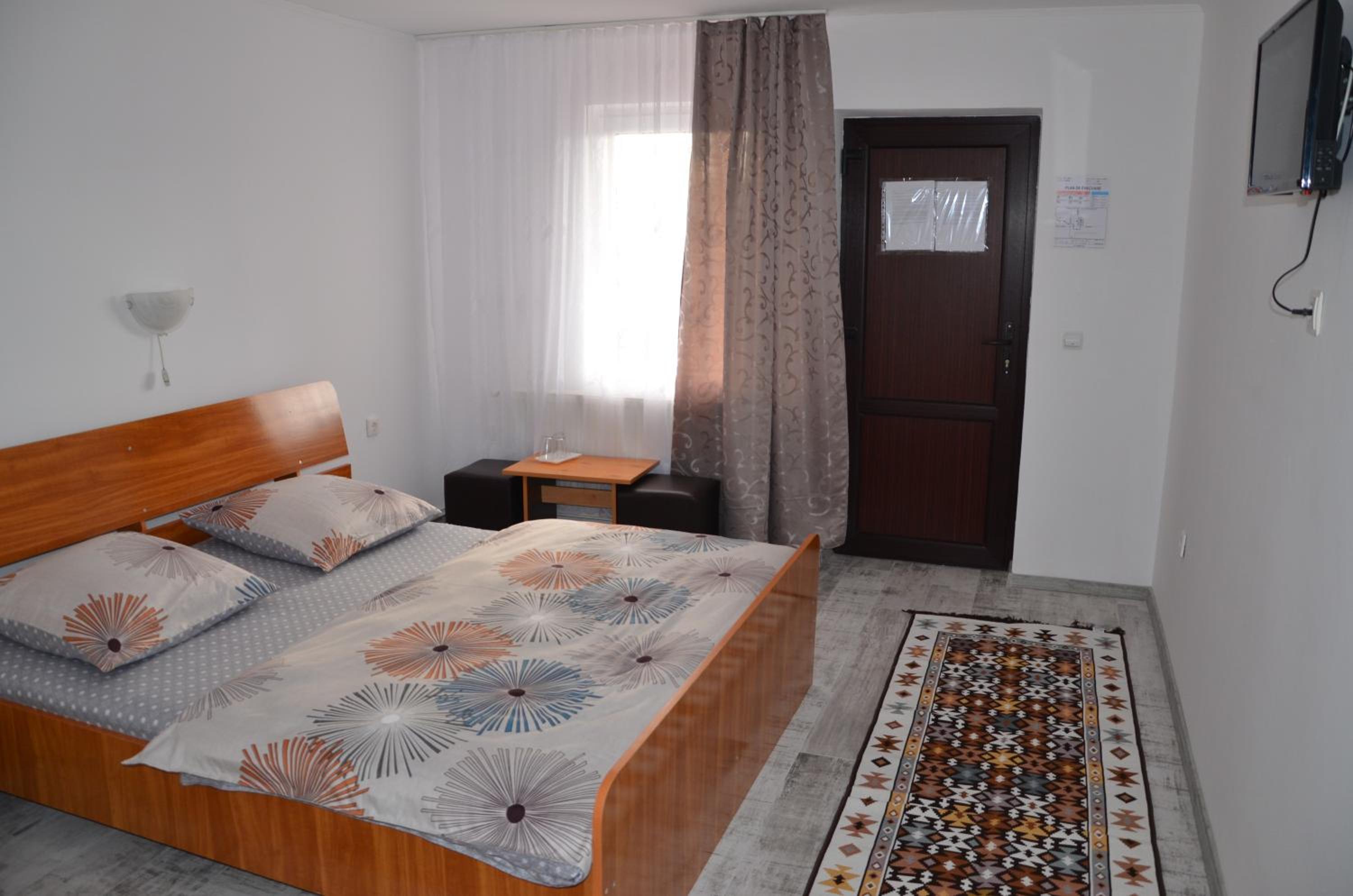 Double Room with Private Bathroom photo 1