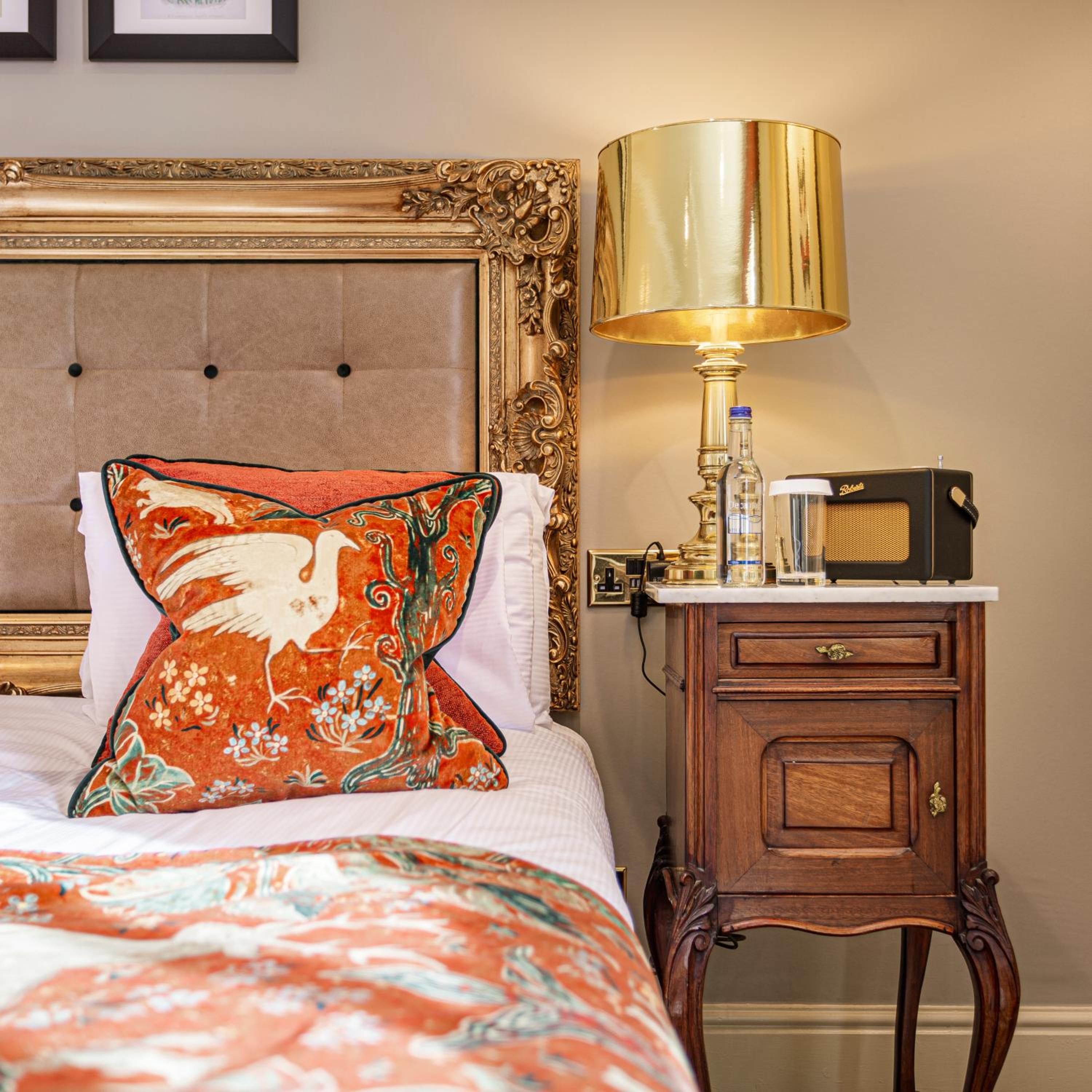 Deluxe Junior Suite photo 3