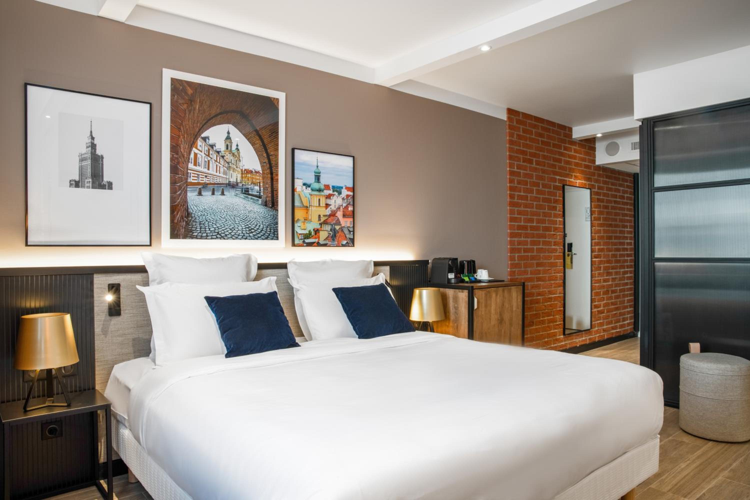 Superior Room with 1 Queen Bed - Photo 12