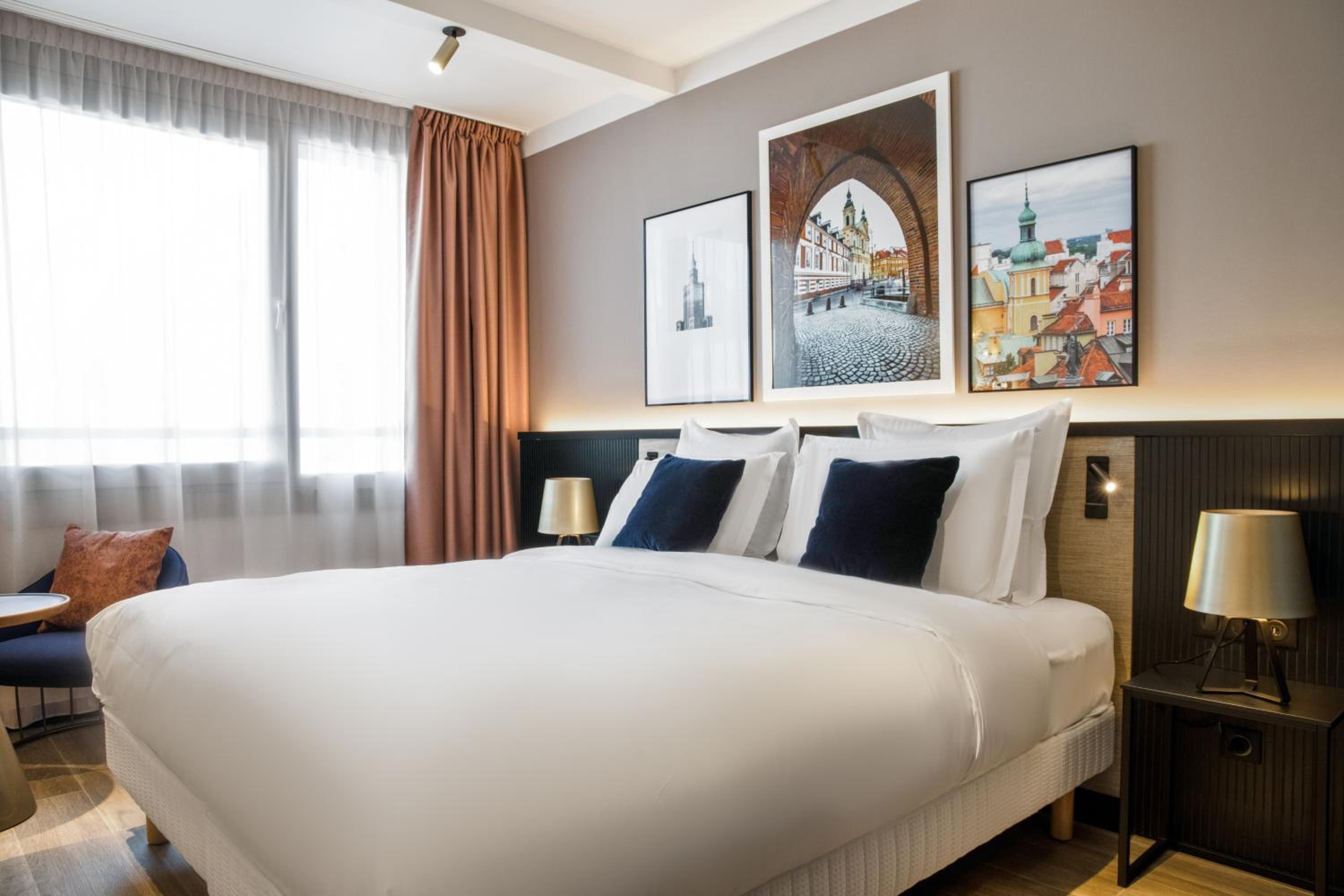 Superior Room with 1 Queen Bed - Photo 3