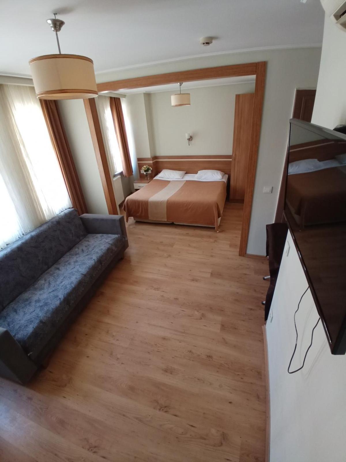 Deluxe Apartment photo 3