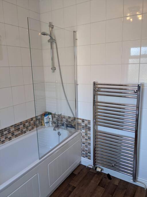 Three-Bedroom House photo 2