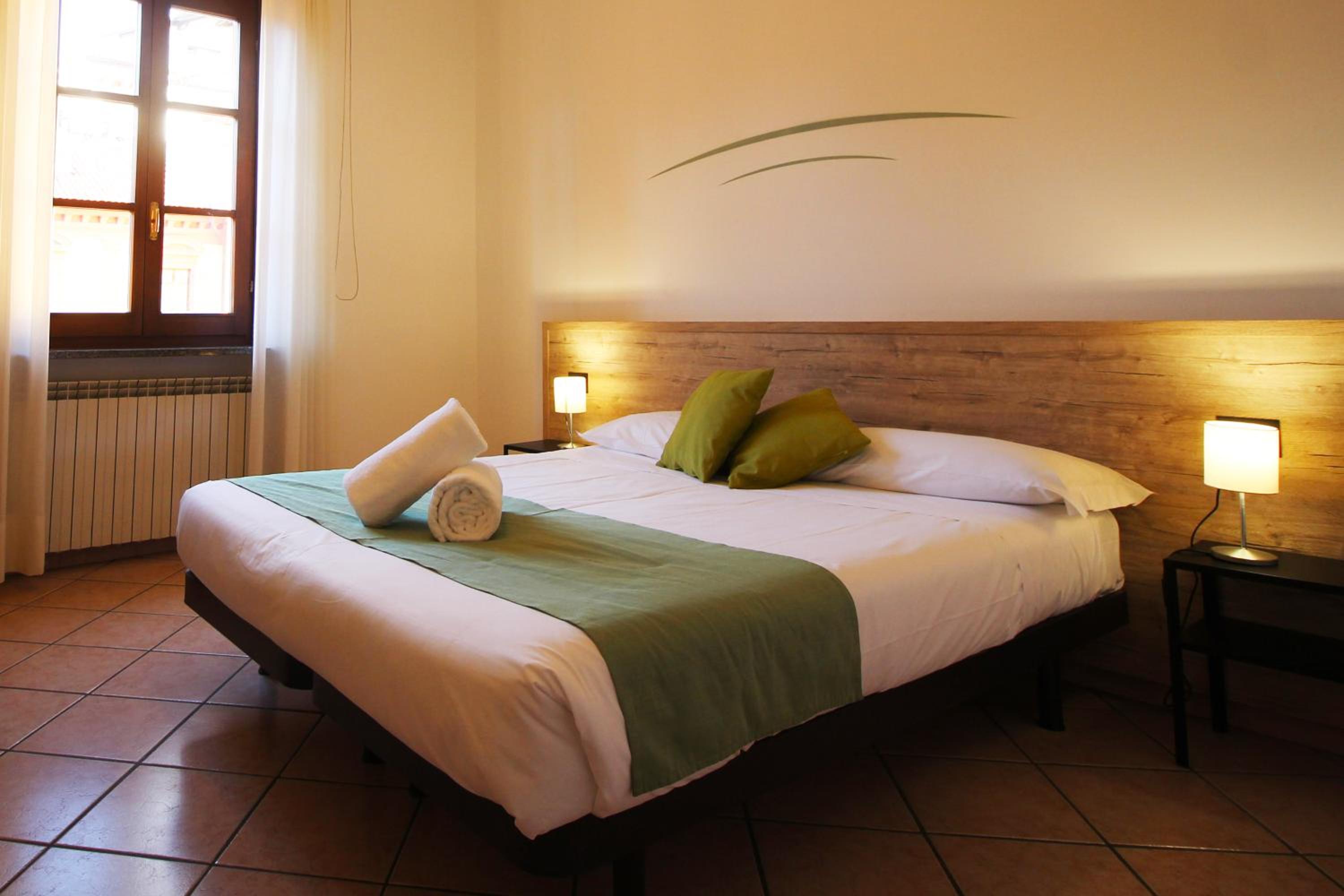 Standard Double or Twin Room - Photo 2