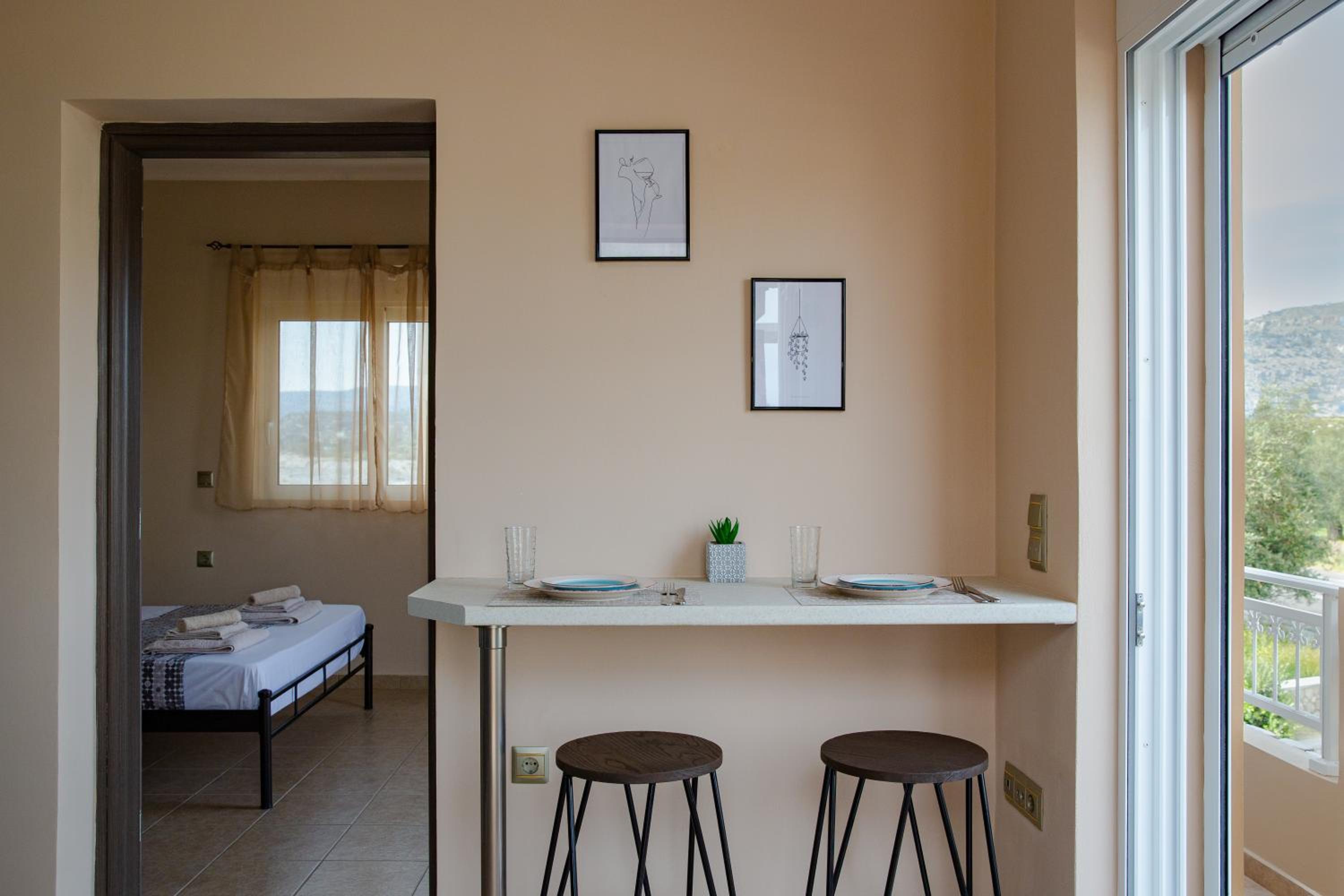 Apartment with Balcony photo 3