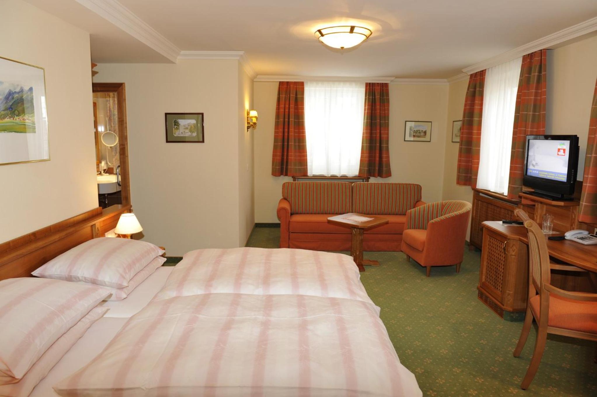 Deluxe Double Room photo 3