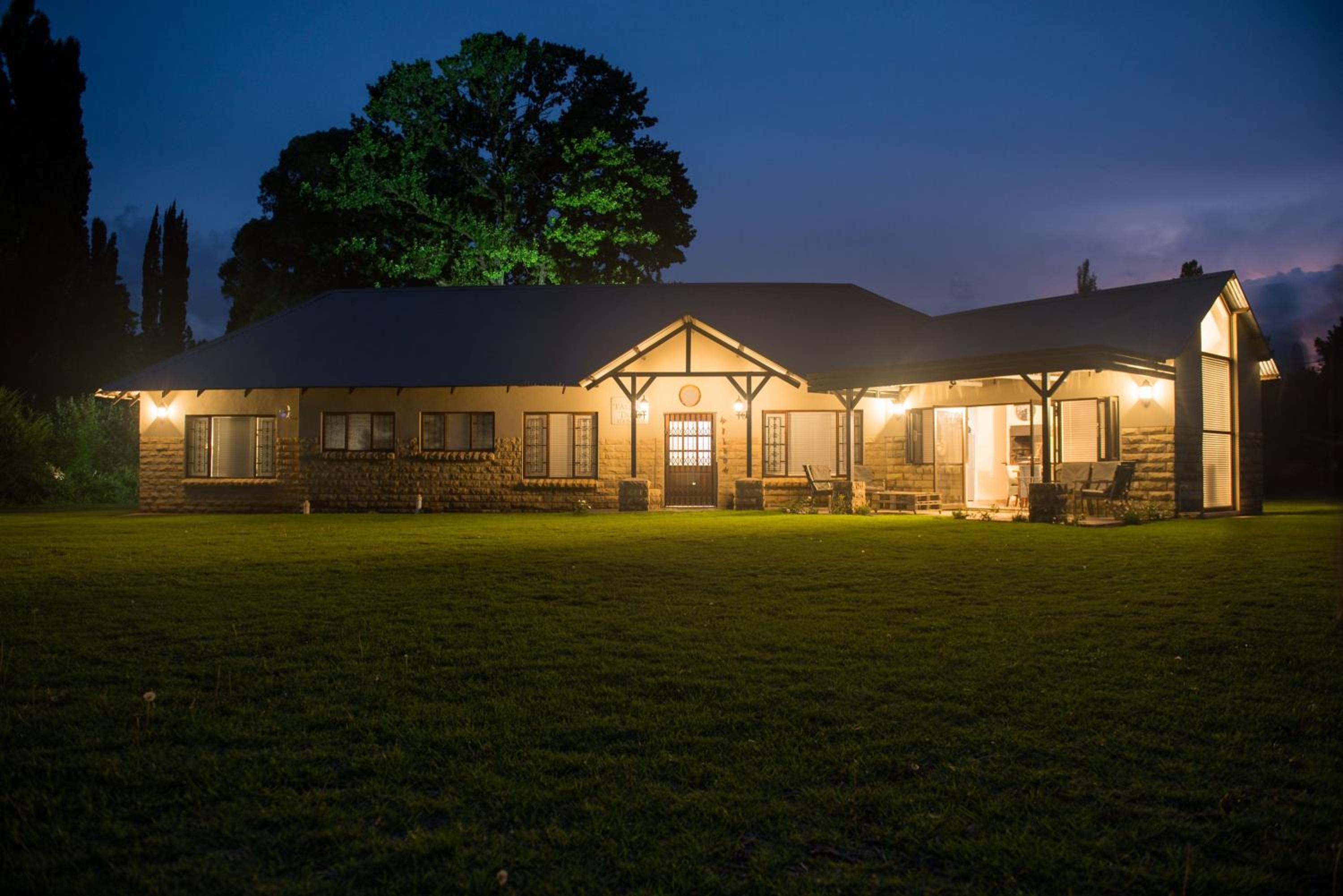 Four-Bedroom House photo 2
