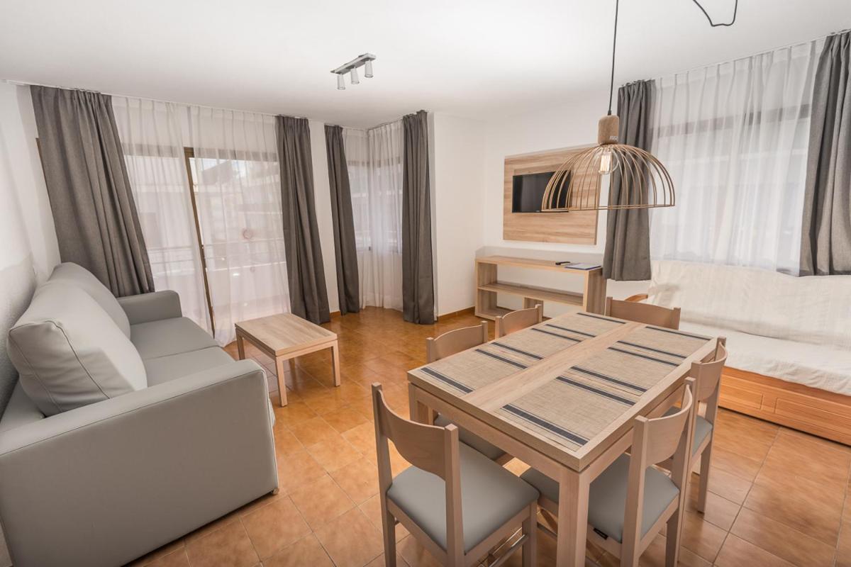Departamento de tres habitaciones (6-7 adultos)