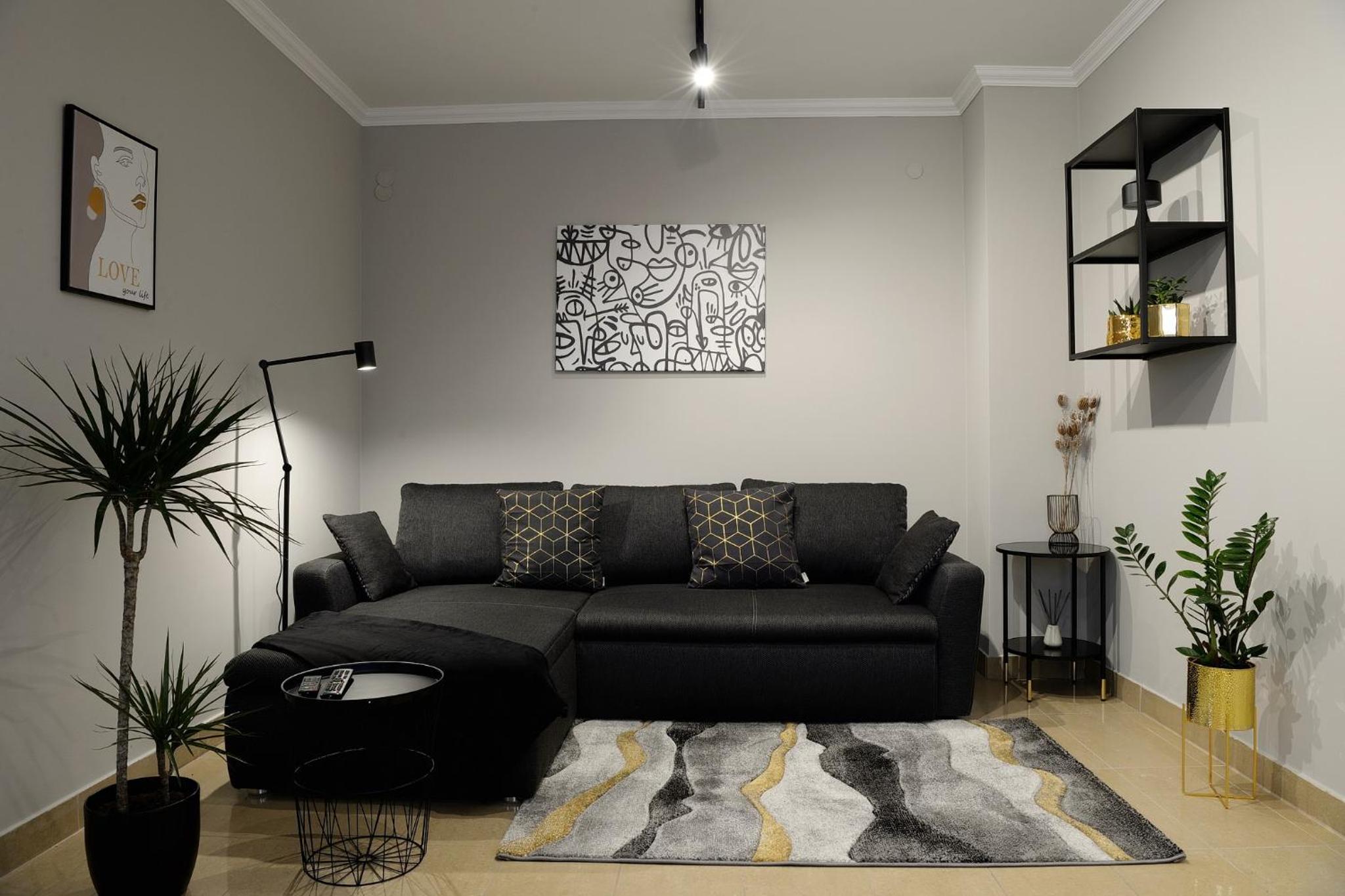 One-Bedroom Apartment - Photo 7