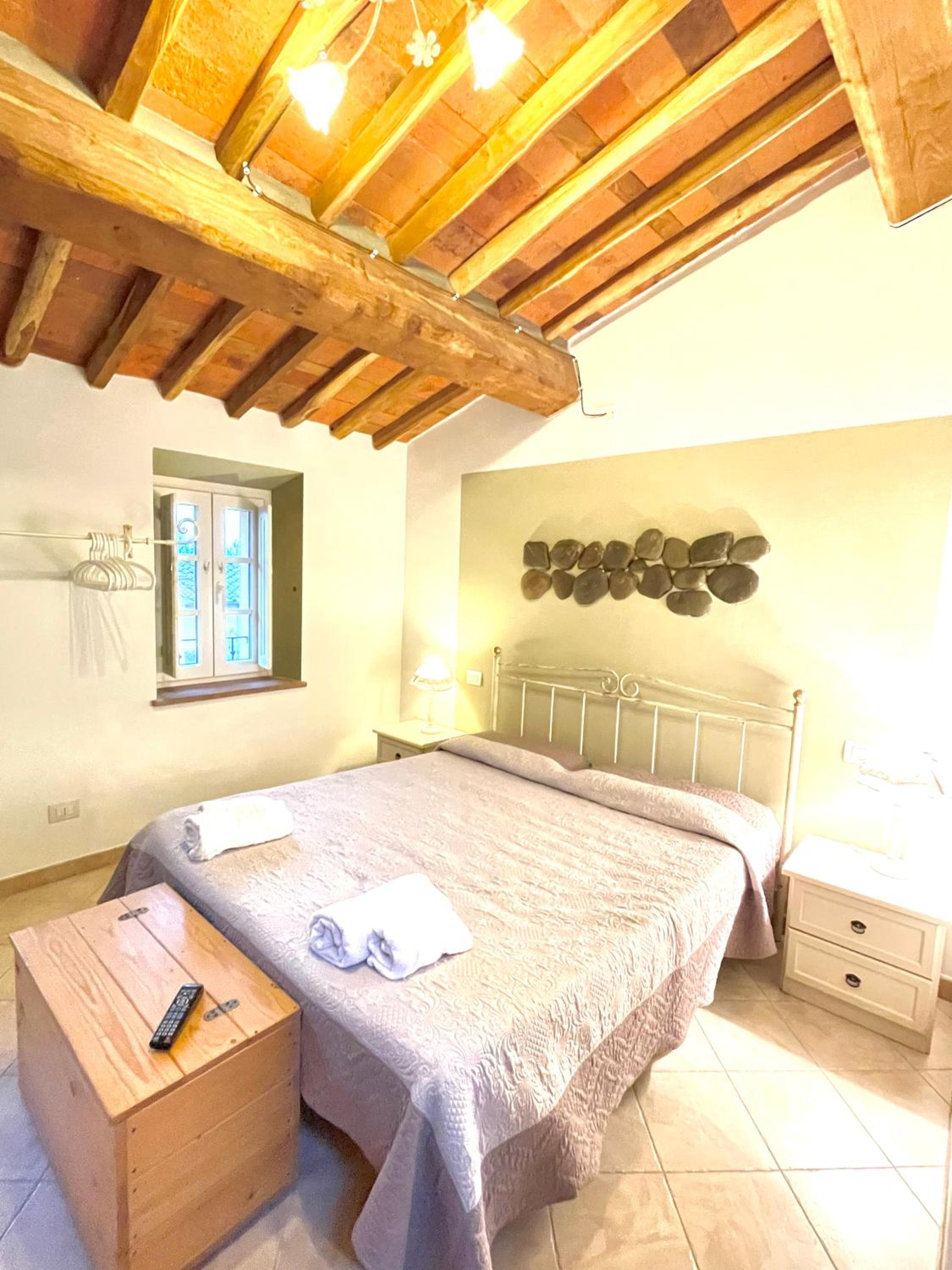 Double Room - Photo 13
