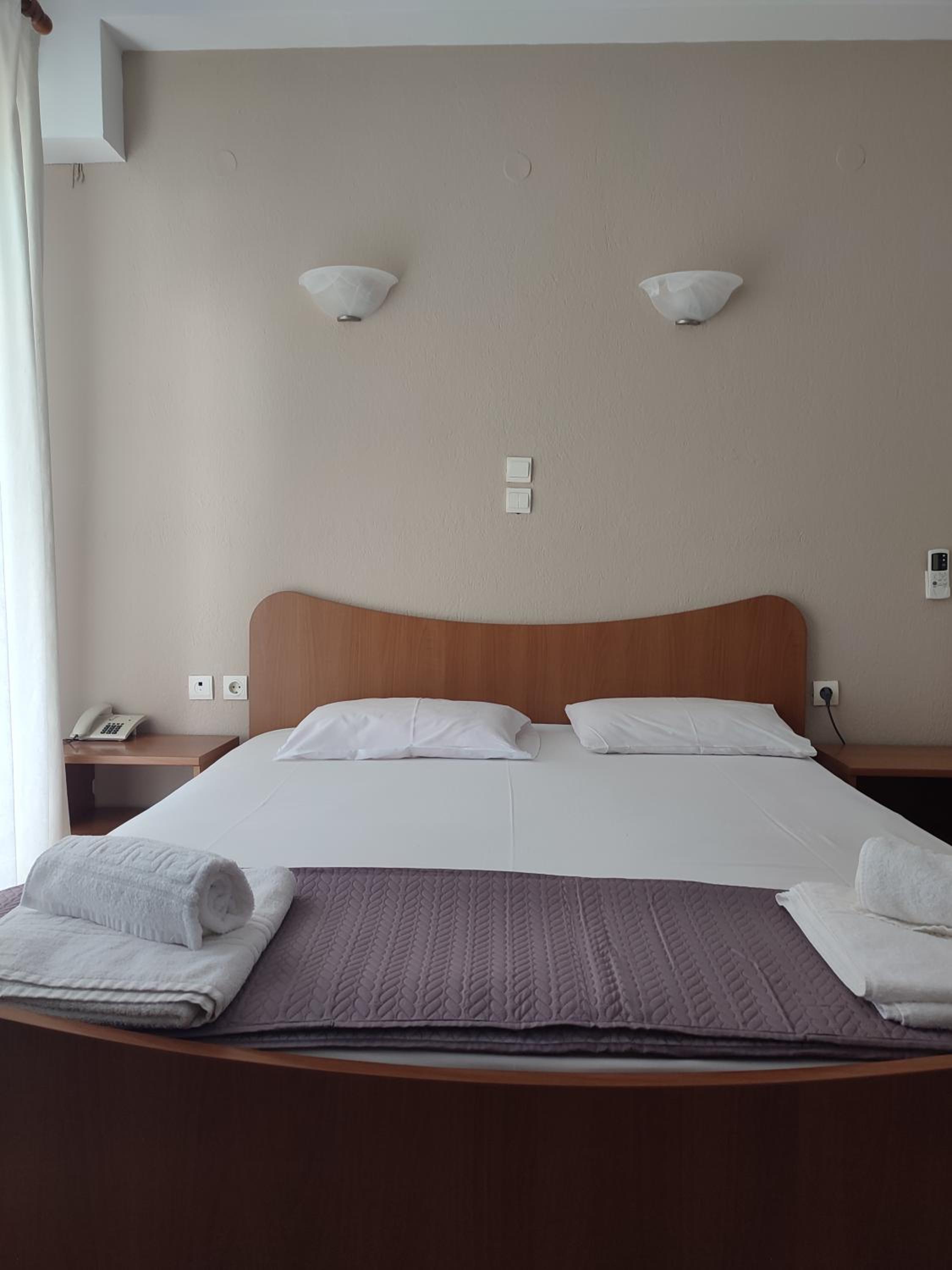 Double Room - Photo 5