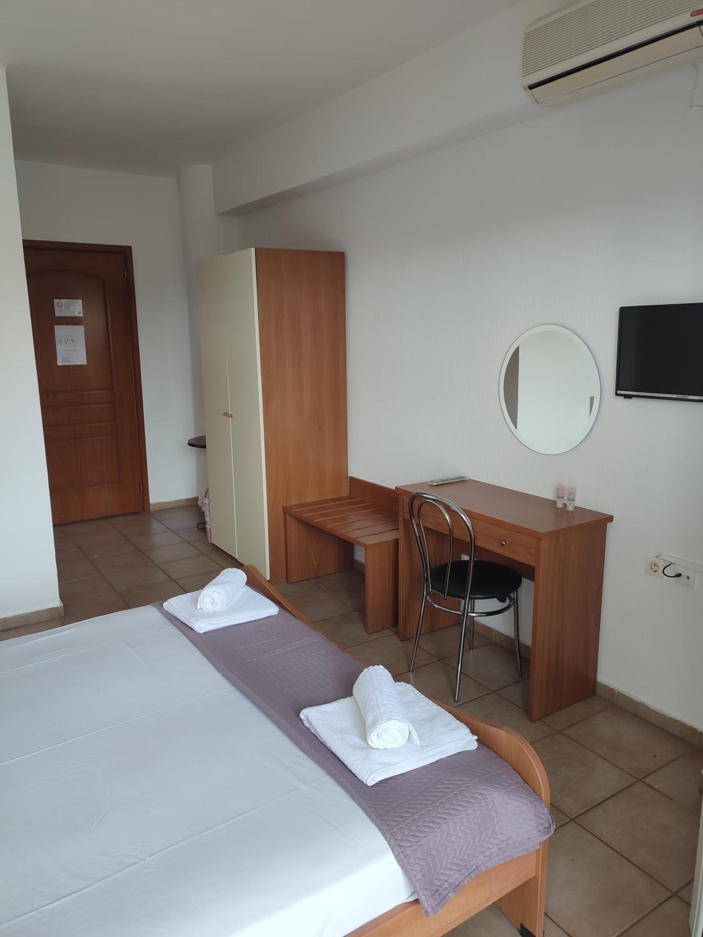 Double Room - Photo 1