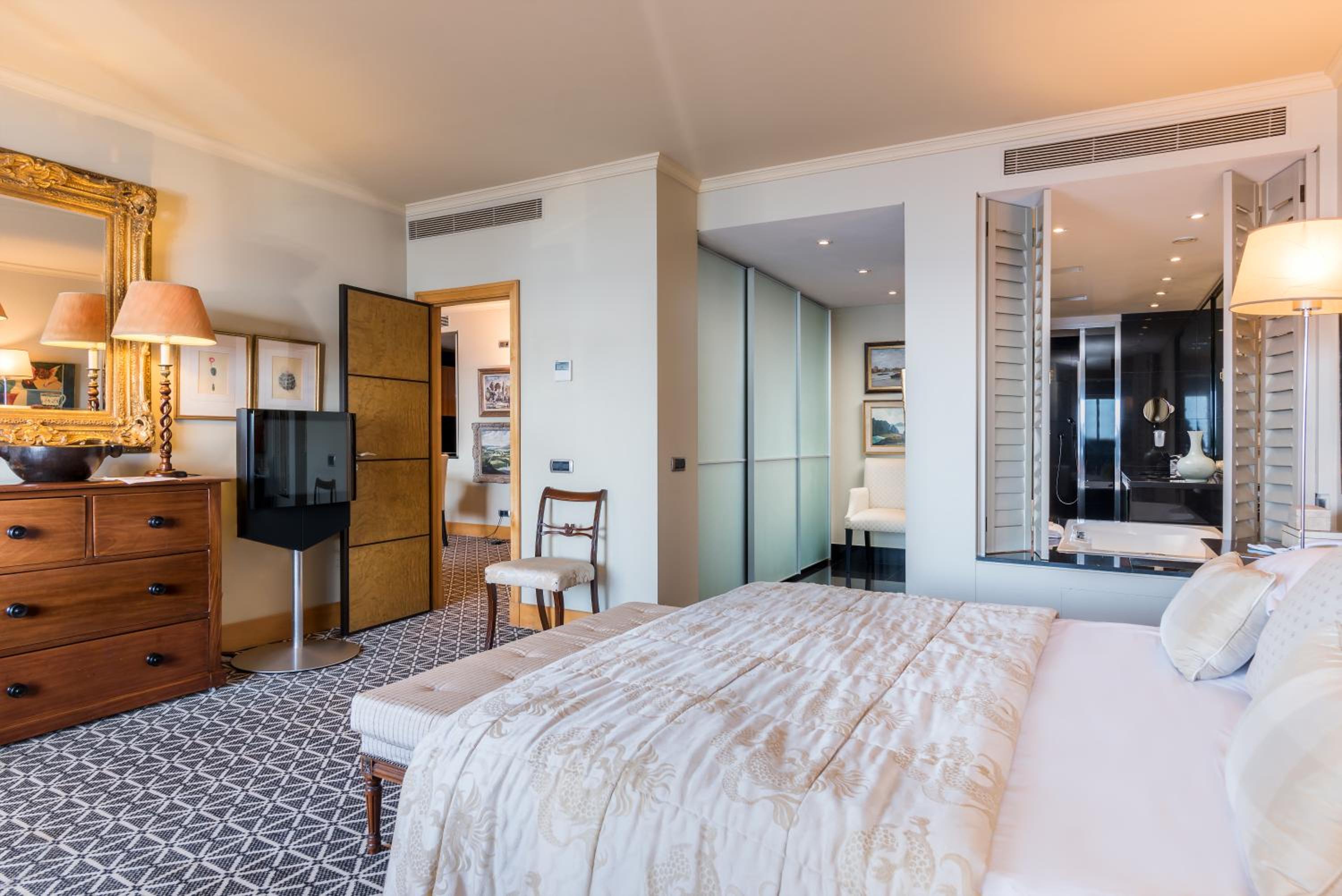 Penthouse Suite with Ocean View