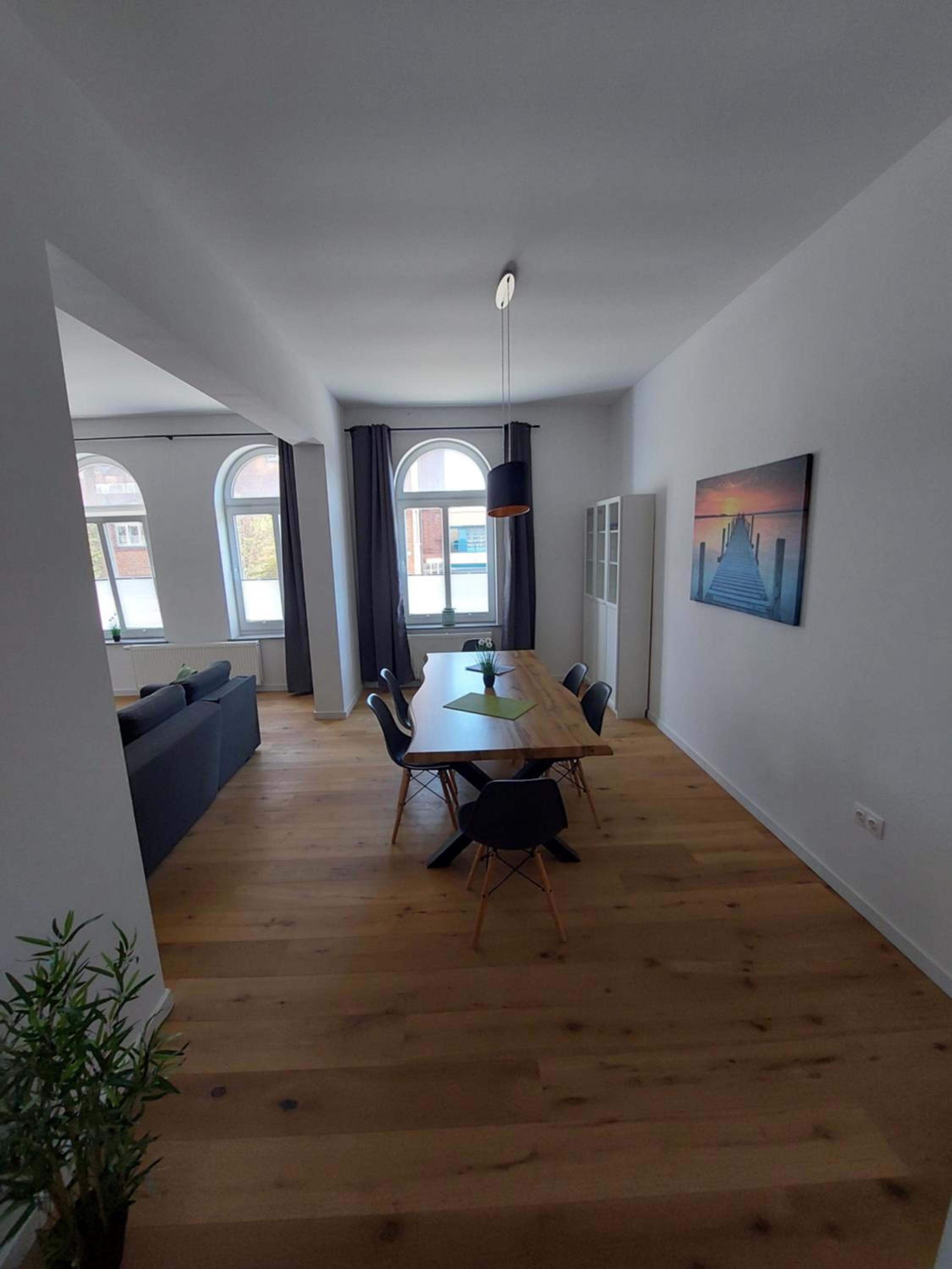 Three-Bedroom Apartment - Photo 24