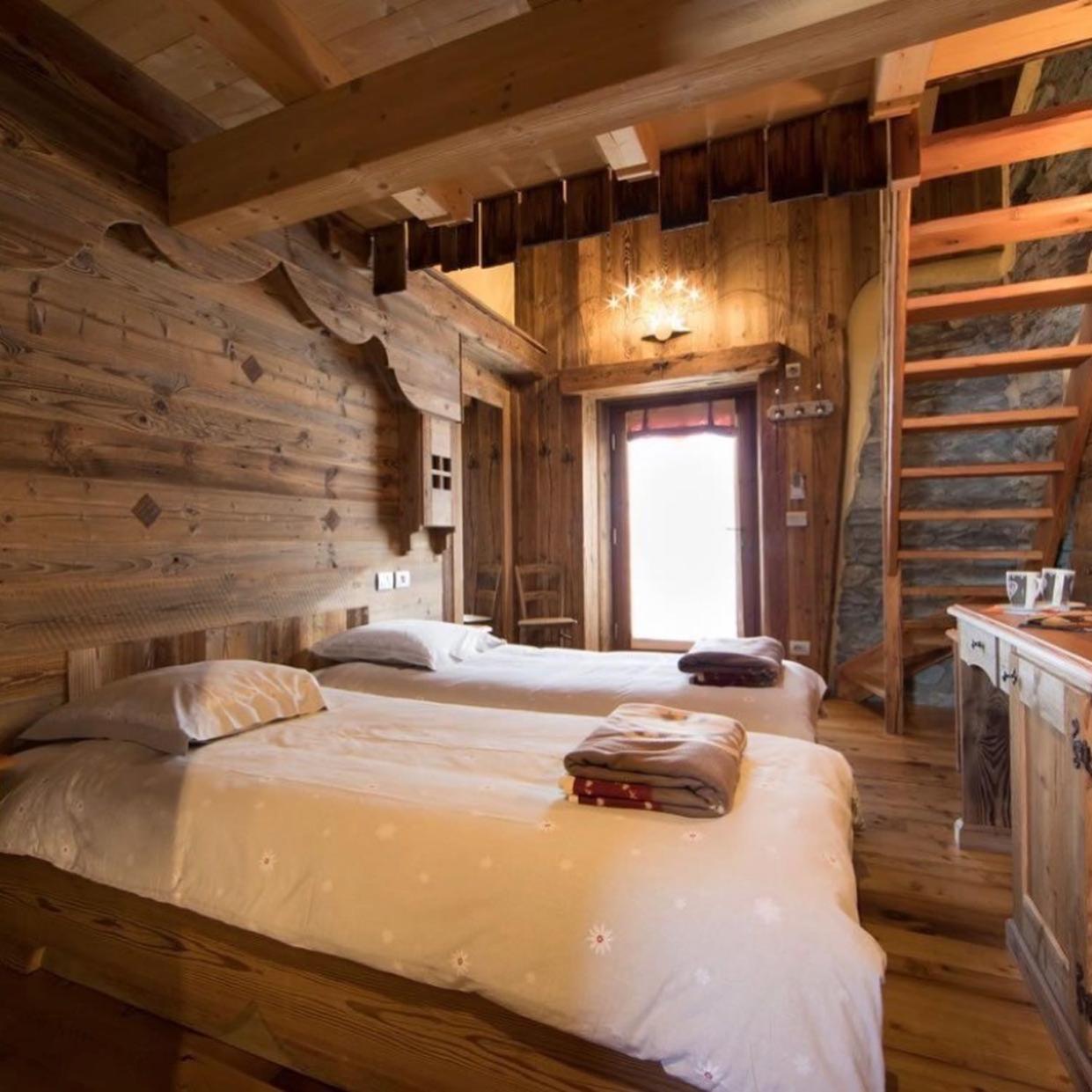Large Double or Twin Room photo 2