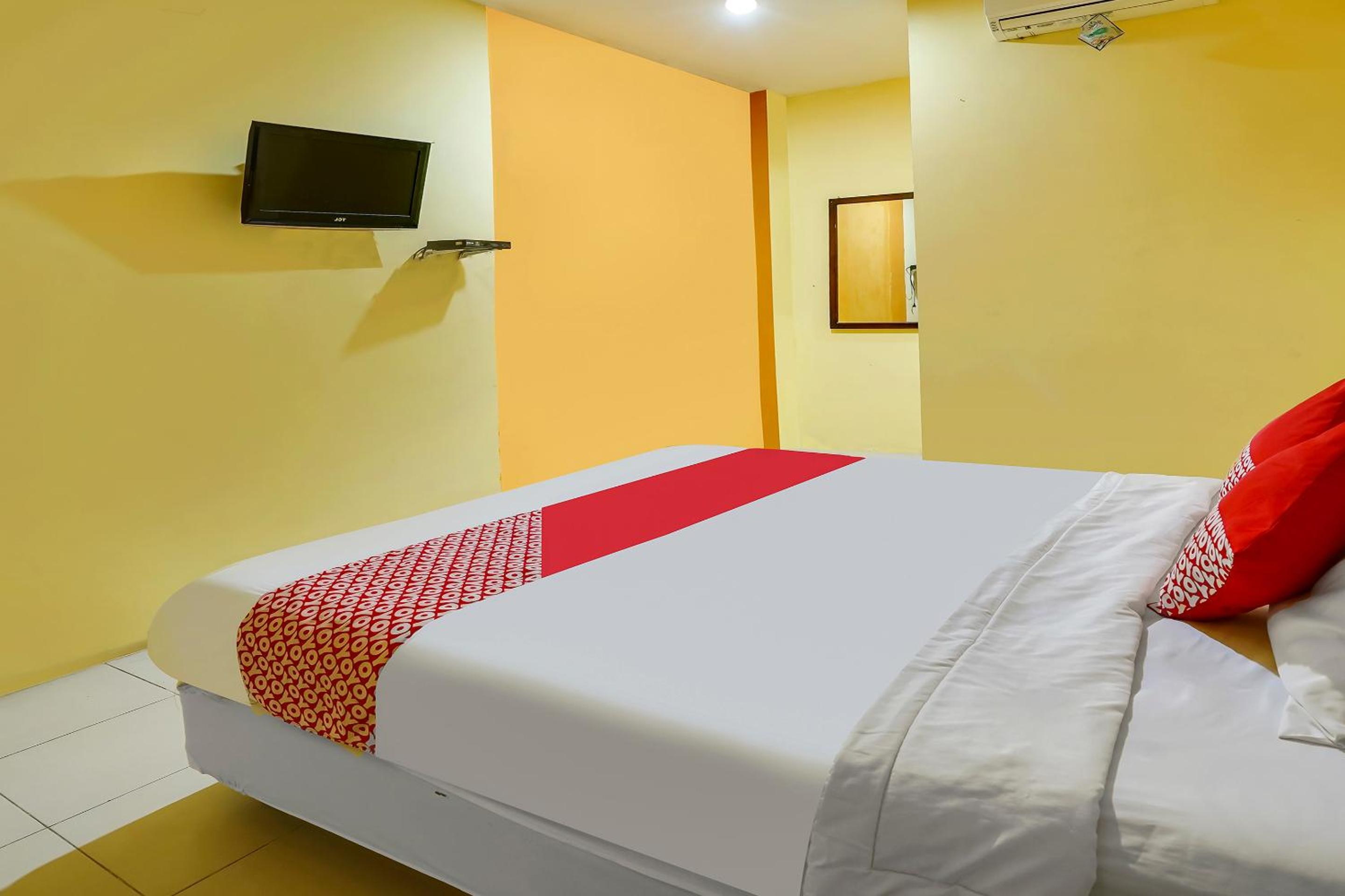 Deluxe King Room photo 3
